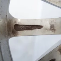 VW-Golf-VII-5G0-felga-17-cali-5G0601025K-oryginalna-Rozstaw-srub-5x112