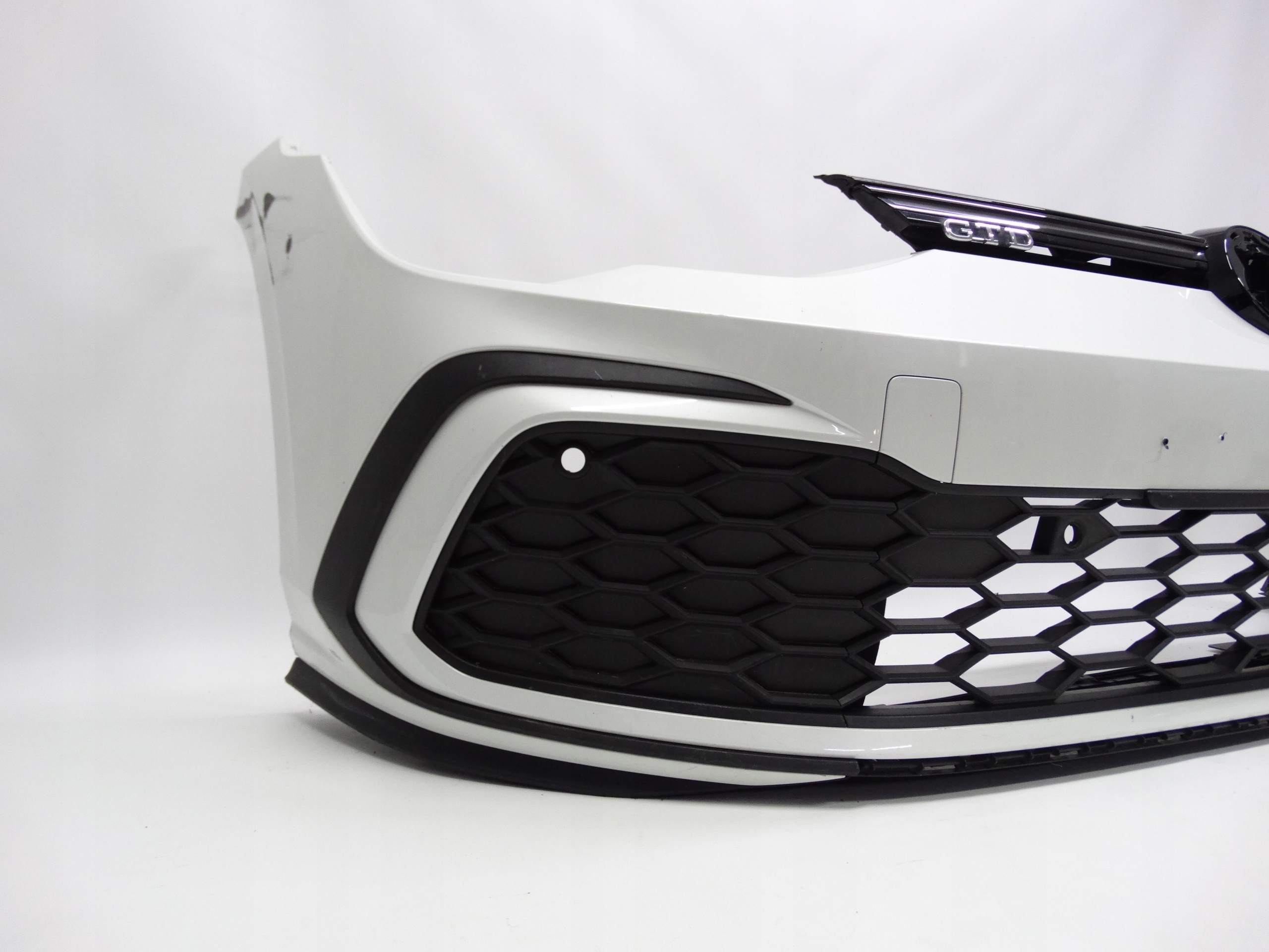 Second image of VW Golf VIII GTD 20-24 5H zderzak przedni oryginalny 5H0807221G