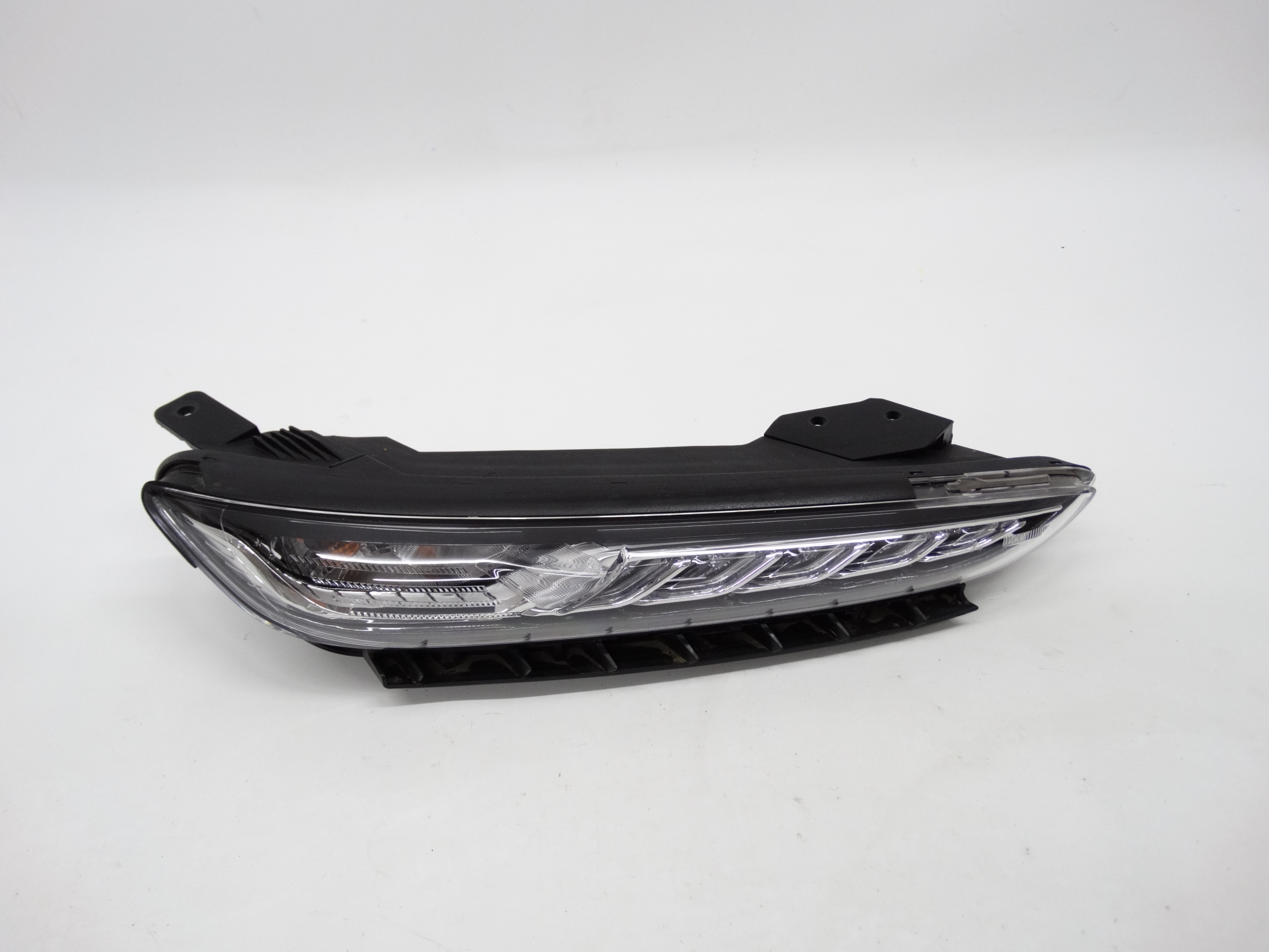 Second image of Hyundai Kona 17-20 lampa LED DRL 92208-J9000