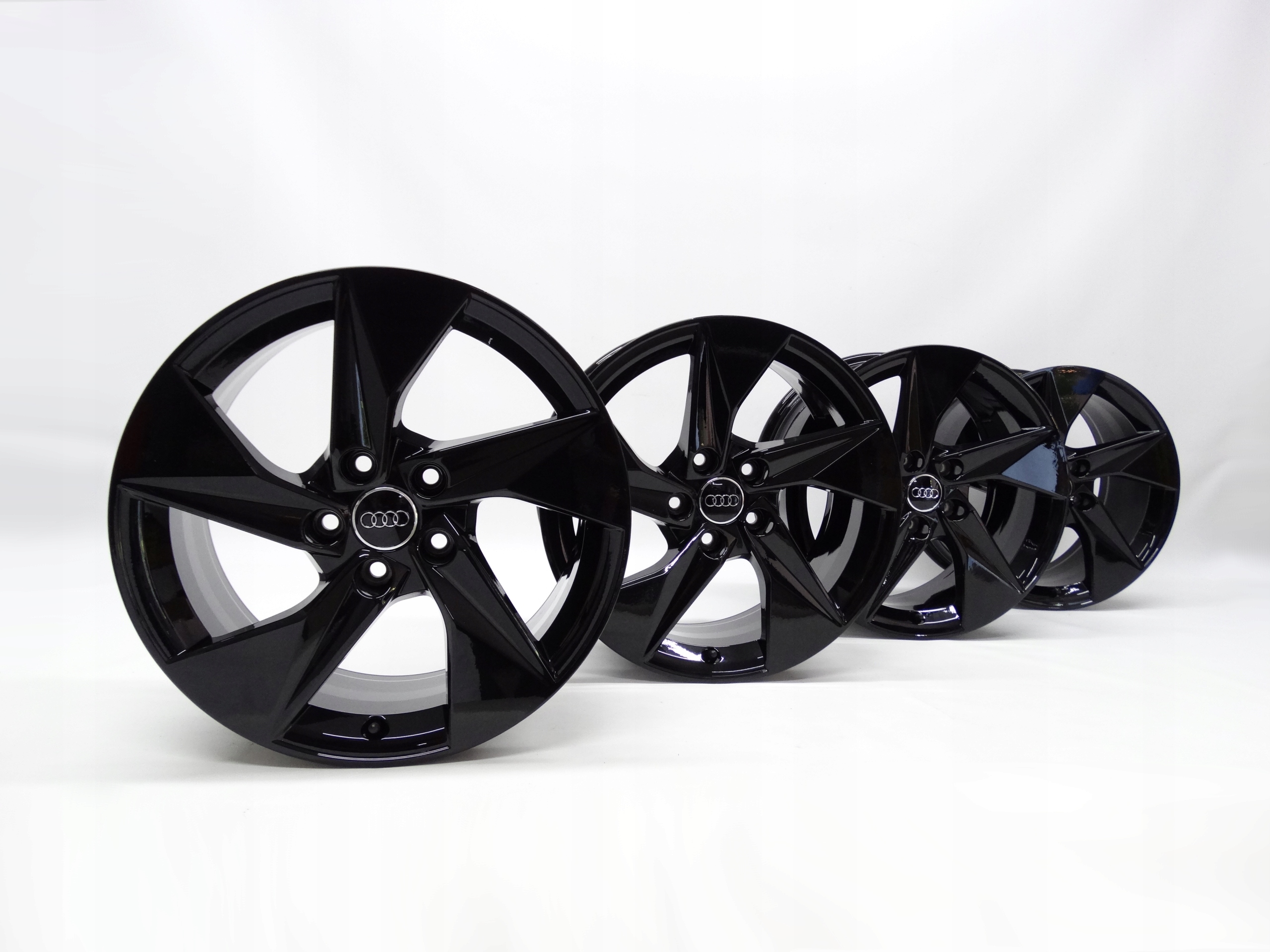 Second image of Audi A3 8Y 2020+ komplet felg 17 cali 8Y0601025A oryginalny