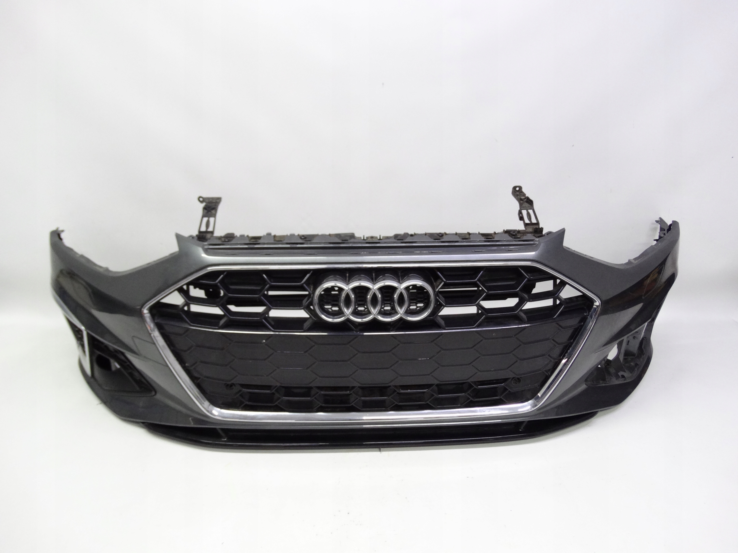 Second image of Audi A4 B9 S-Line Lift 8W 19-24 zderzak przedni oryginalny 8W0807437AQ