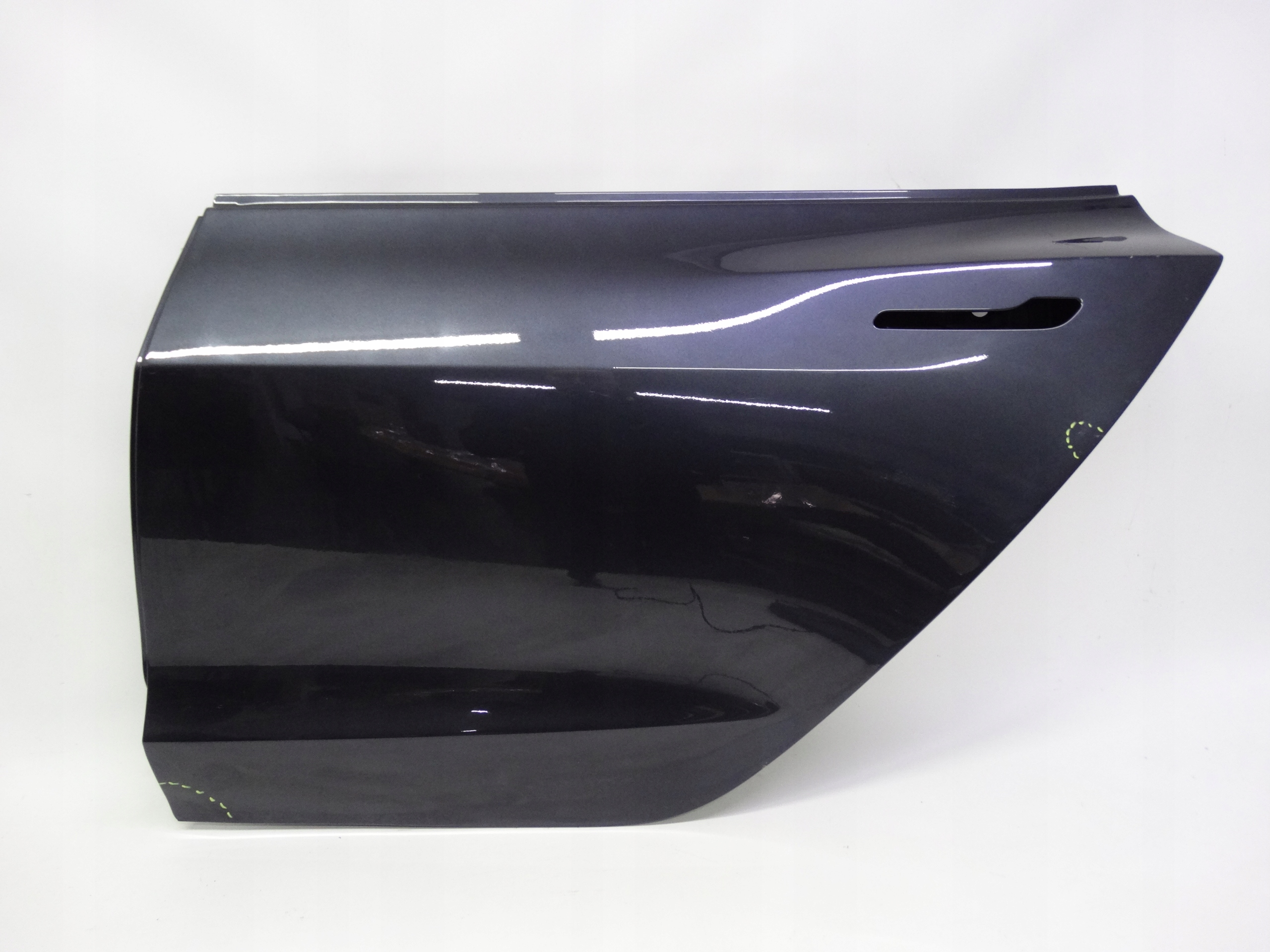 Second image of Tesla Model 3 Lift Highland 2023+ drzwi lewe tylne oryginalne