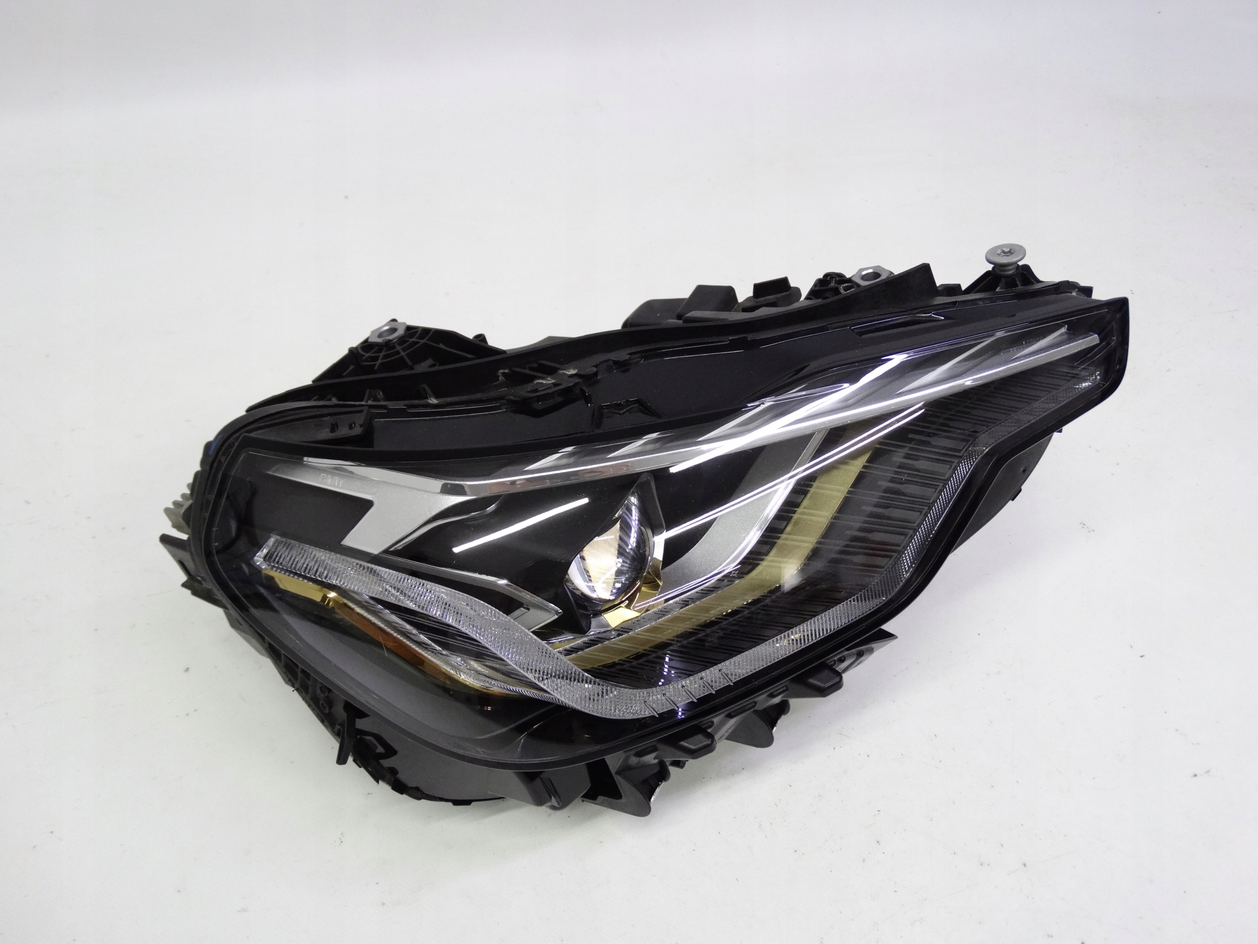 Second image of BMW 2 Coupe G42 2022+ lampa prawa Full LED złota 5A320F4 oryginalna