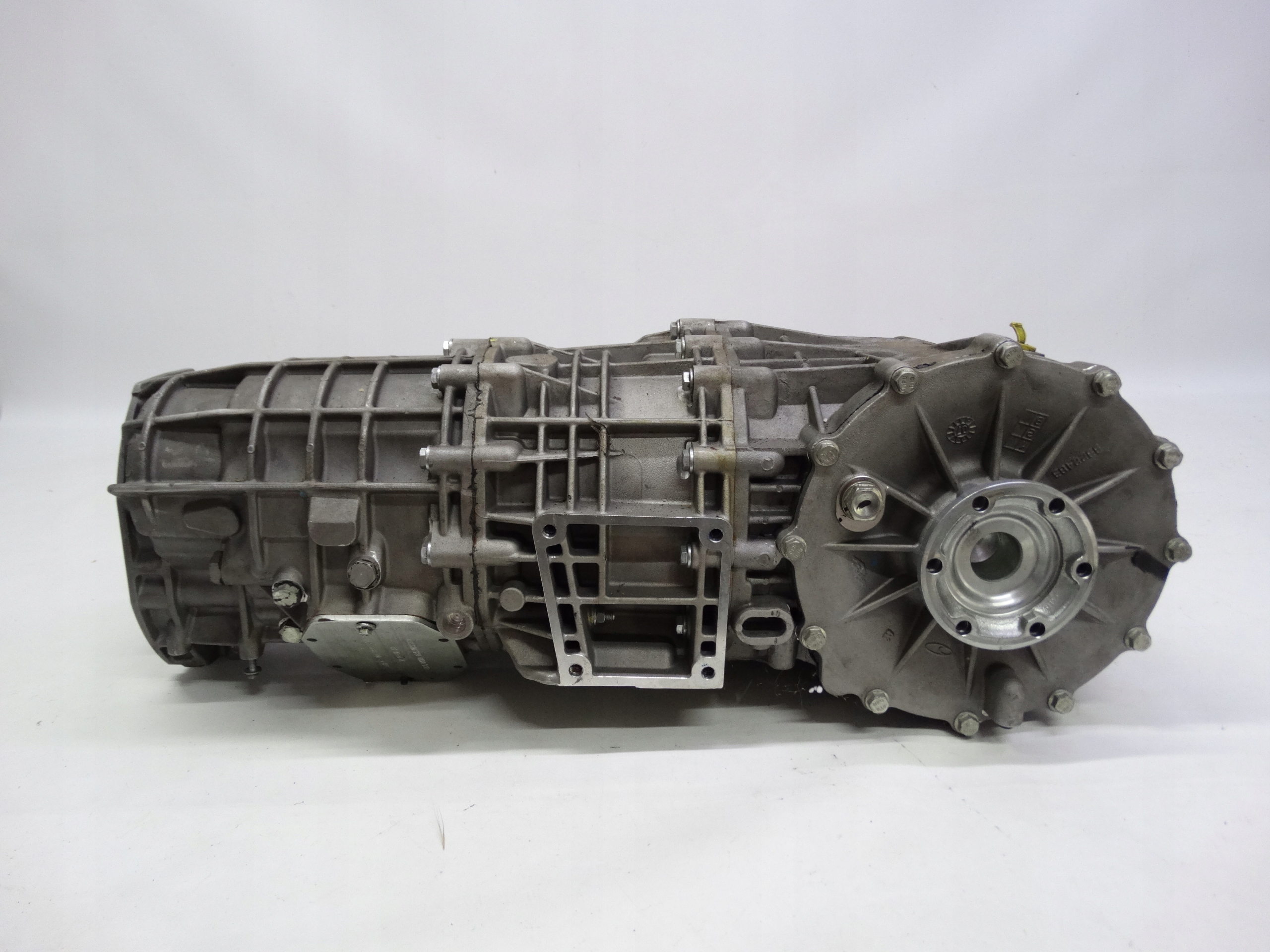 Second image of Aston Martin Vantage 4.7 V8 05-17 automatyczna skrzynia biegów 6G33-7002-BF