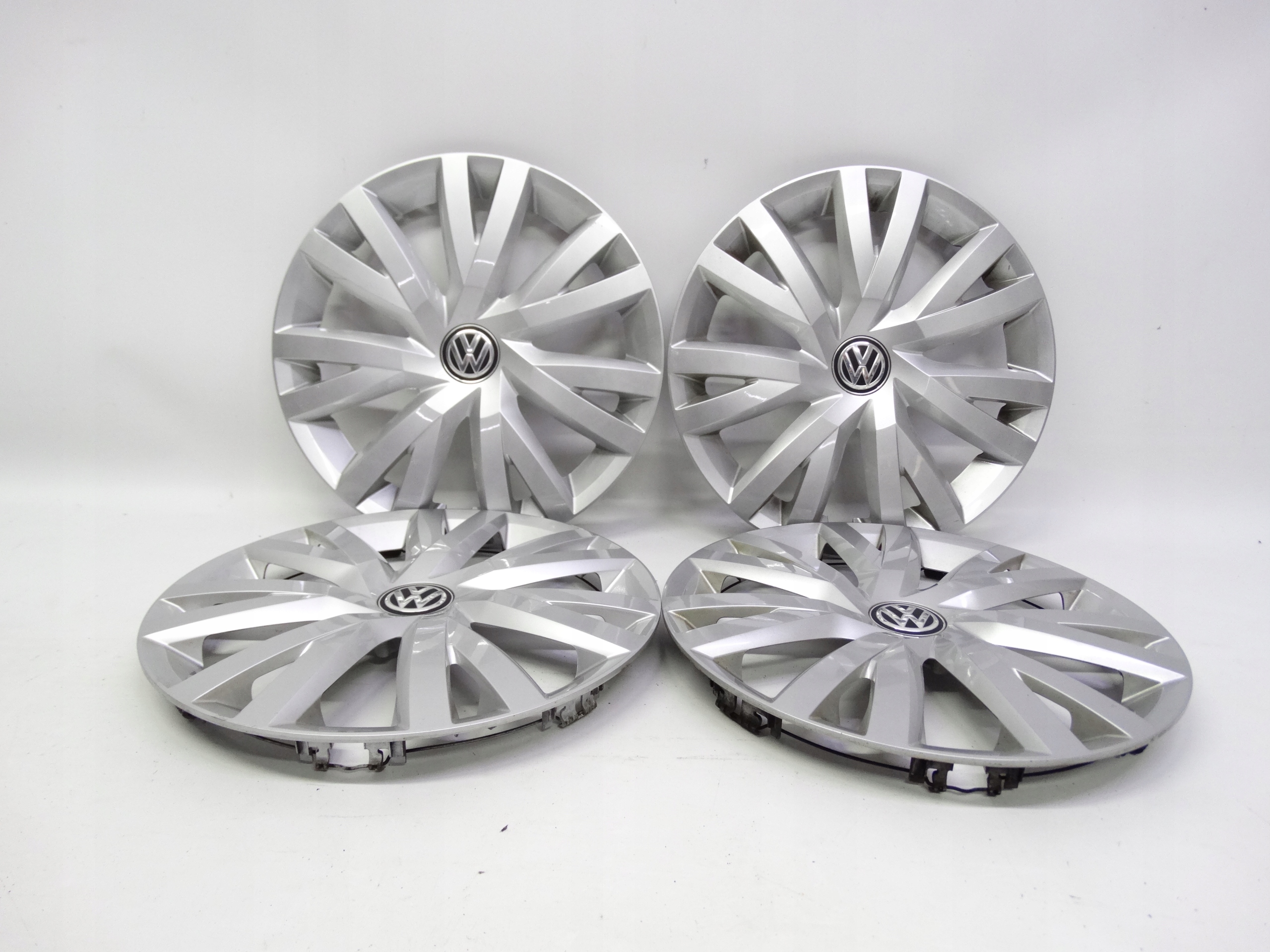 Second image of VW Golf VII komplet kołpaków na felgi 16 cali oryginalny 5G0601147B