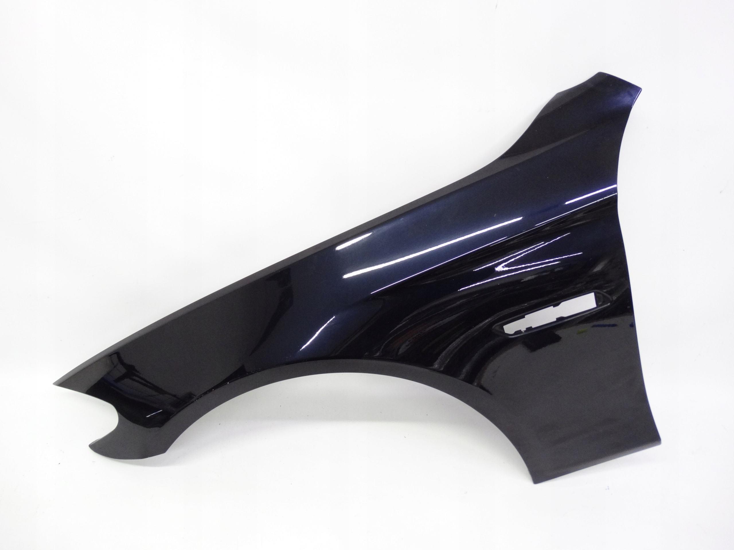 Second image of BMW 5 F10 F11 2010-2017 błotnik lewy przedni oryginalny