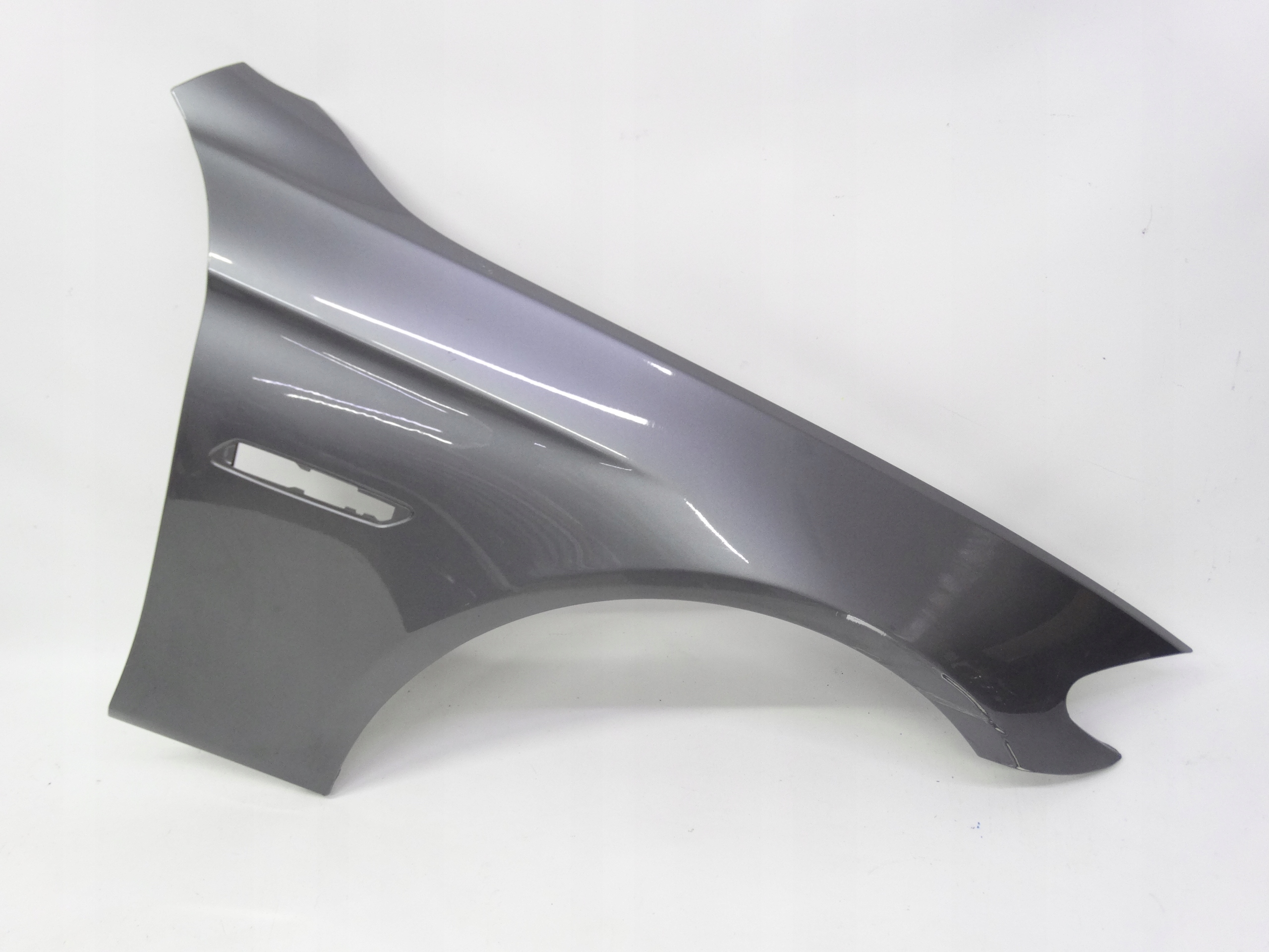 Second image of BMW 5 F10 F11 2010-2017 błotnik prawy przedni oryginalny