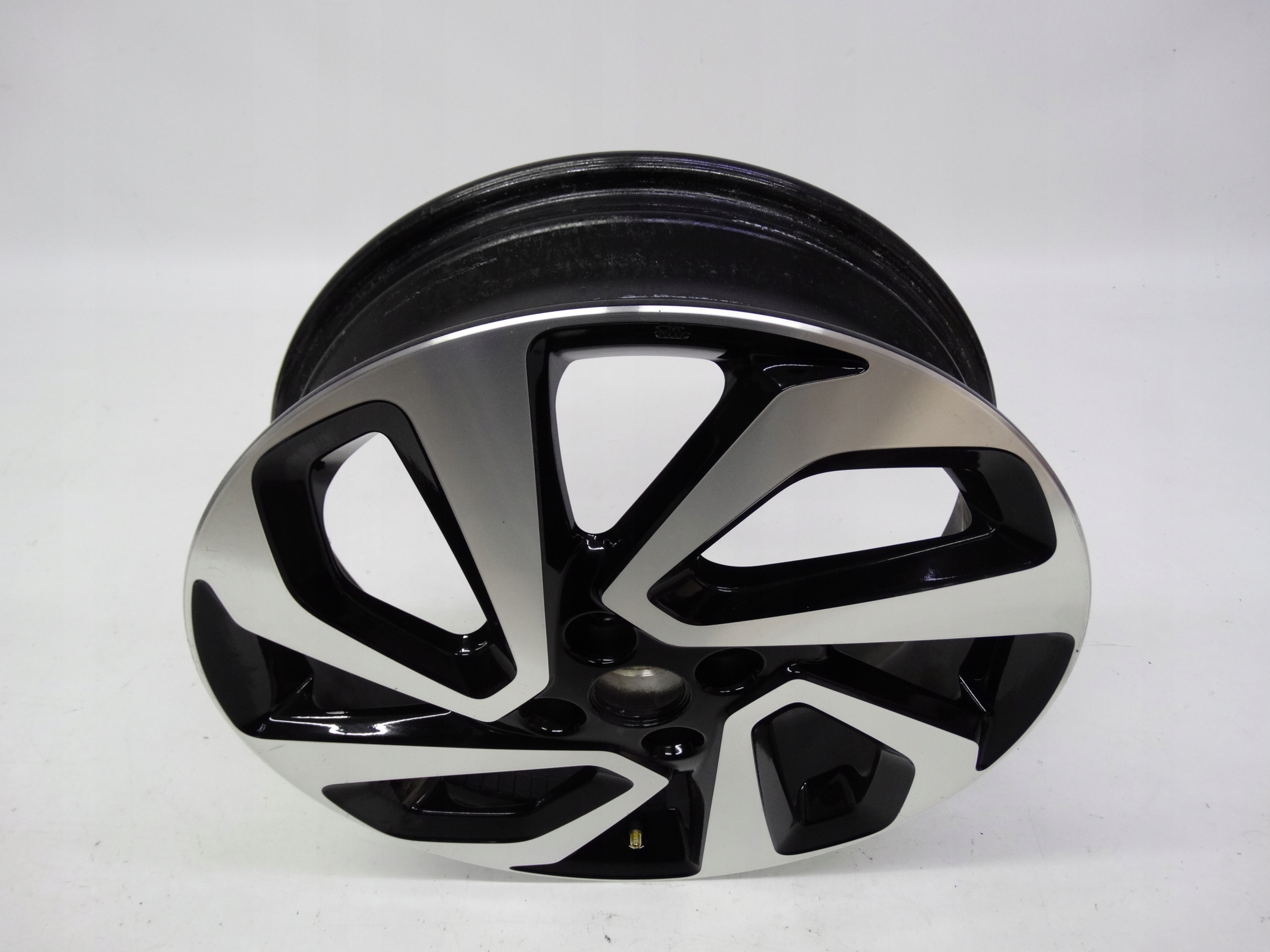 Second image of Toyota Aygo X felga 17 cali CMS1210-1 oryginalna