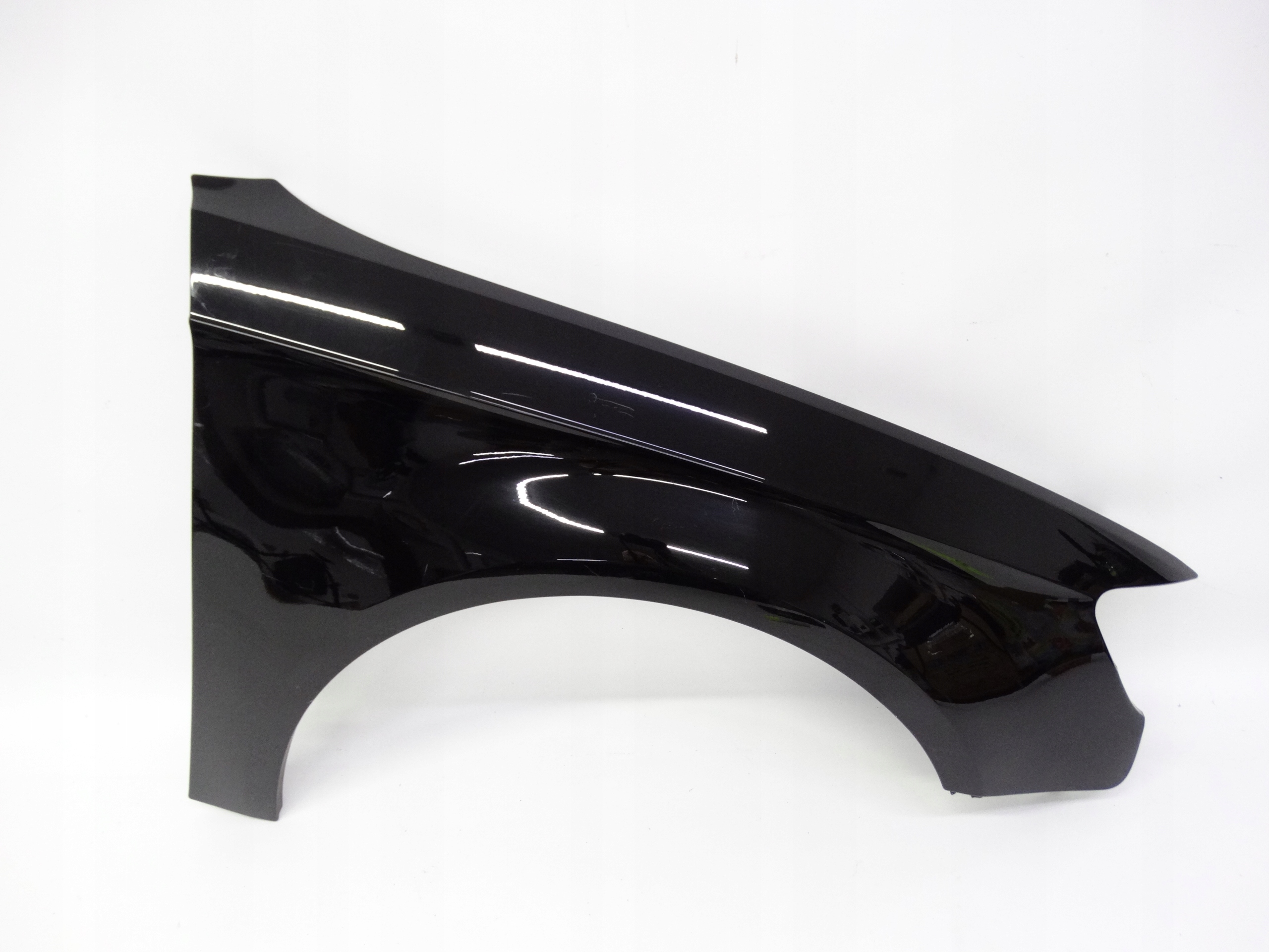 Second image of Audi A3 8V Sportback 2012-2020 błotnik prawy przedni oryginalny