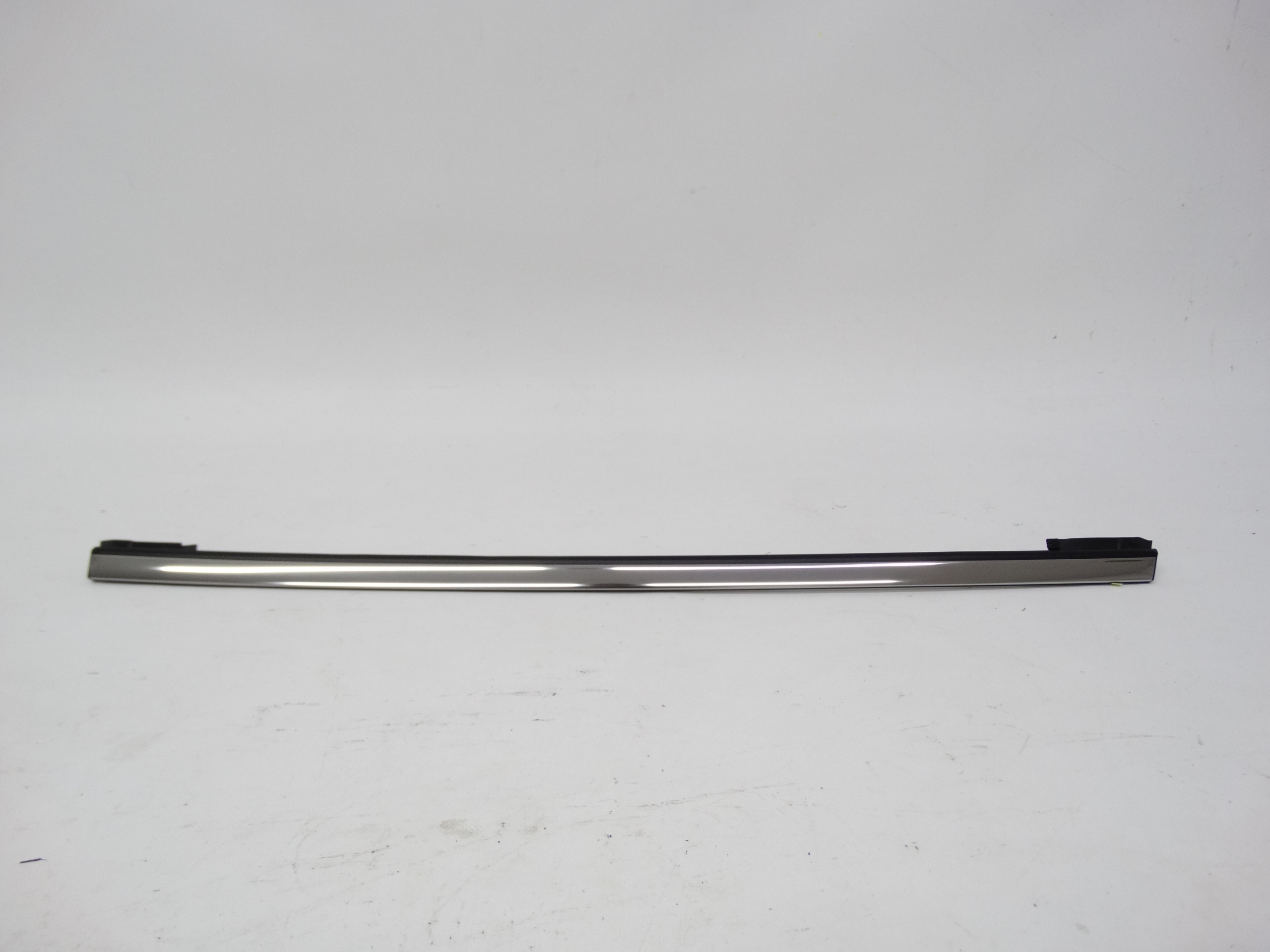 Second image of Mazda 6 GJ 12-18 listwa zgarniająca drzwi prawa tylna GHP9-50-991F NOWA