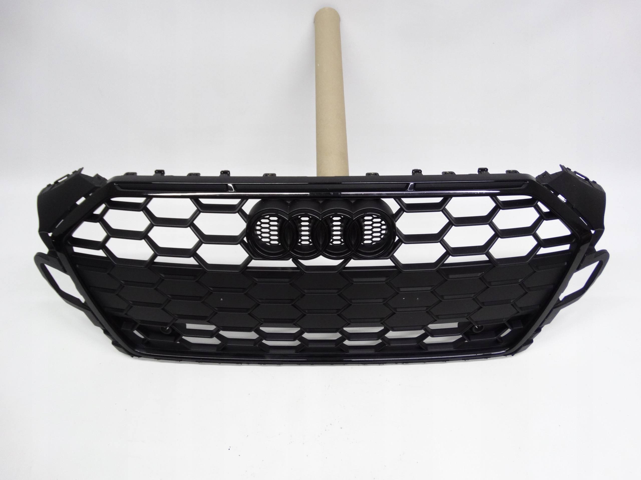 Second image of Audi A5 II 8W Lift S-Line 19- grill atrapa 8W6853651B oryginalny