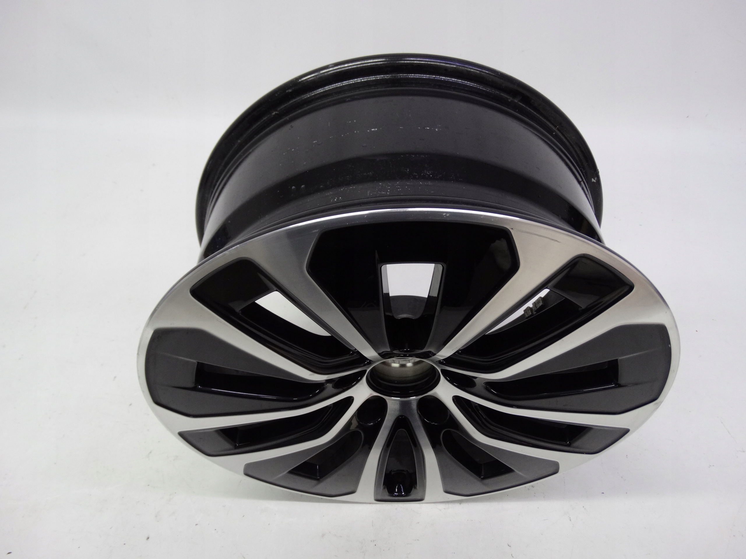 Second image of Mercedes GLC II X254 W254 felga 18 cali A2544015100 oryginalna