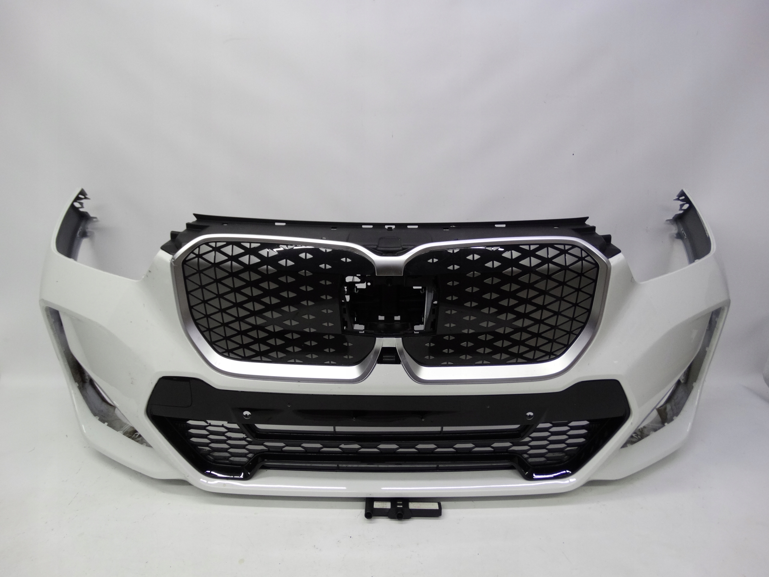 Second image of BMW iX1 U11 M-Pakiet 2022+ zderzak przedni oryginalny 8601652