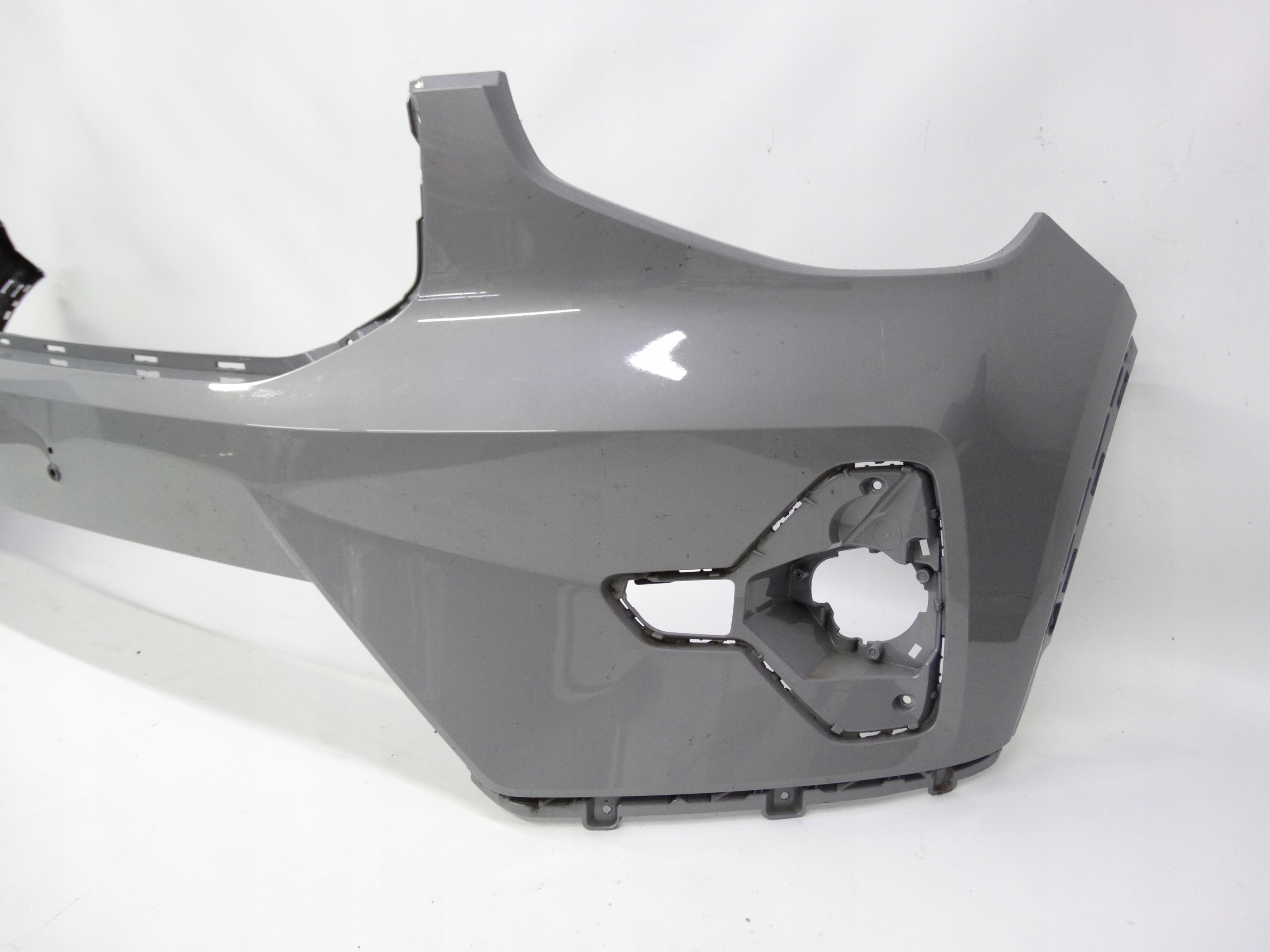 Second image of Volvo XC40 Lift 2022+ zderzak przedni 31690933 oryginalny