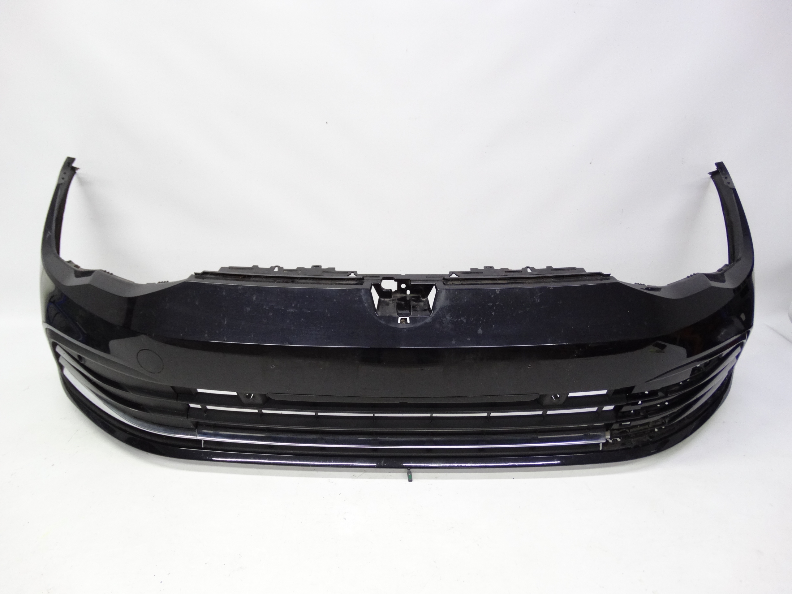 Second image of VW Golf VIII Highline 5H 2020-2024 zderzak przedni oryginalny 5H0807221F