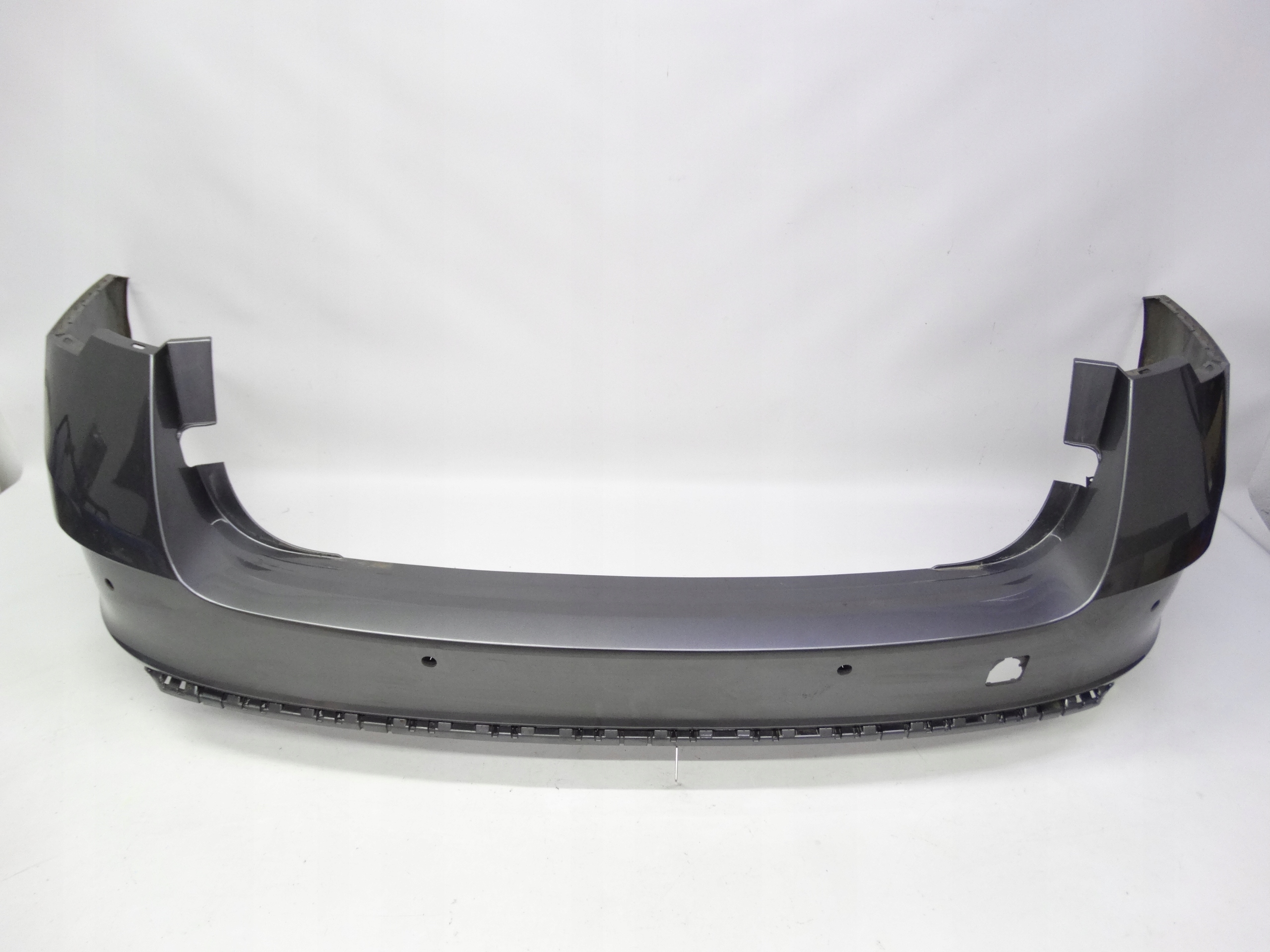 Second image of Skoda Octavia IV RS Kombi 2019+ zderzak tylny oryginalny 5E7807421L