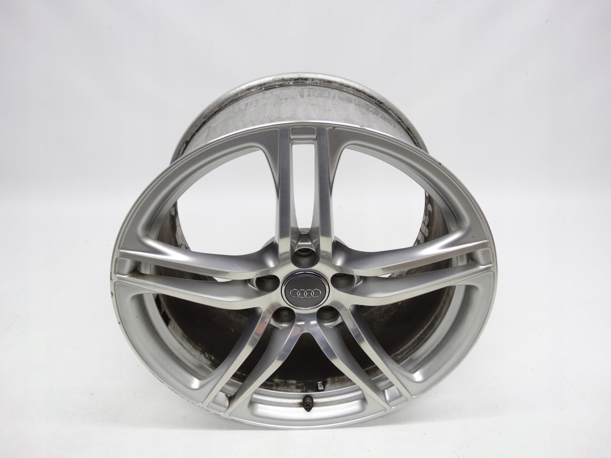 Second image of Audi R8 felga 19 cali tylna 420601025E oryginalna