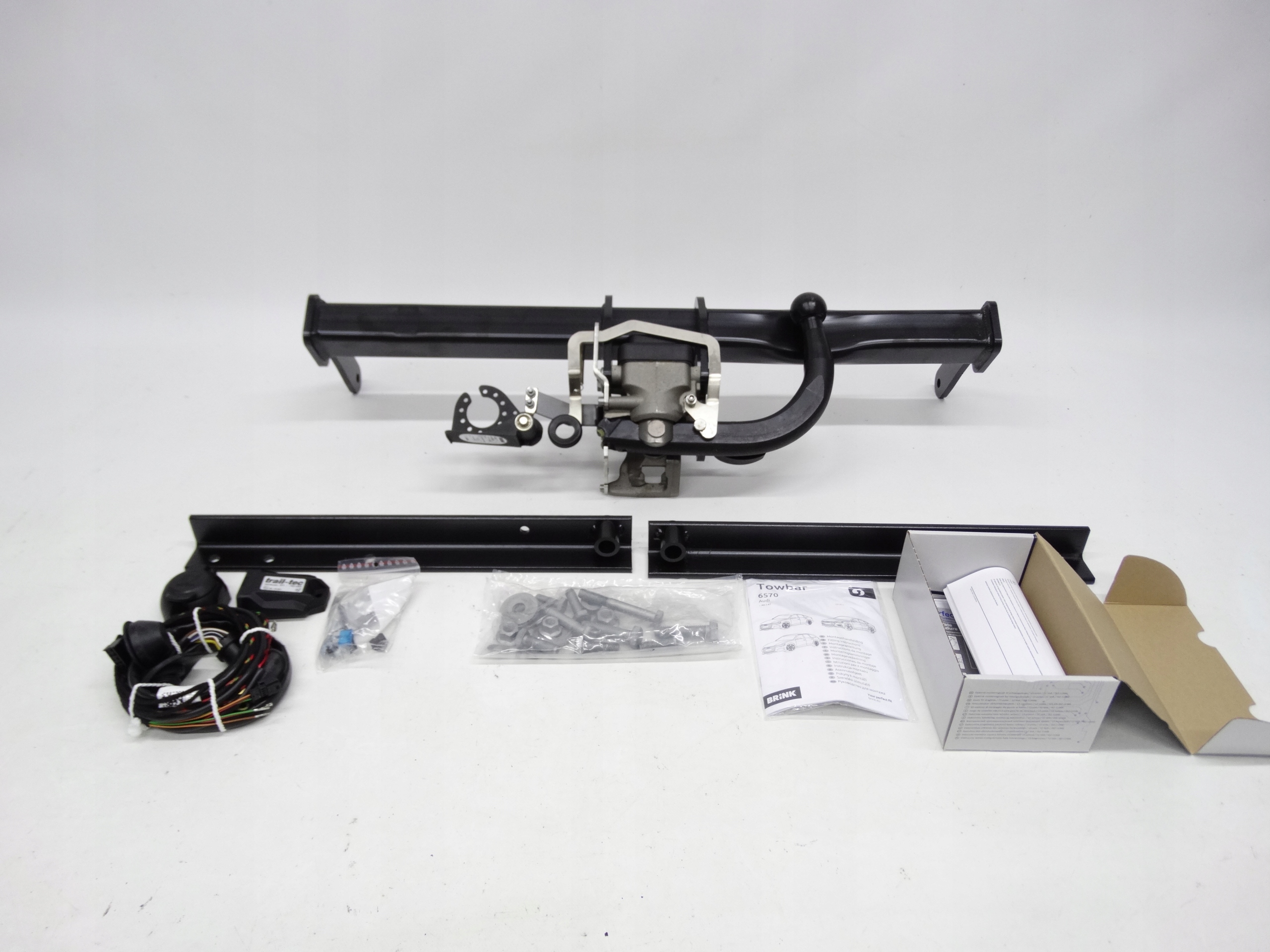 Second image of Audi A6 C8 A7 C8 4K hak holowniczy ręczny składany Brink 657000 NOWY