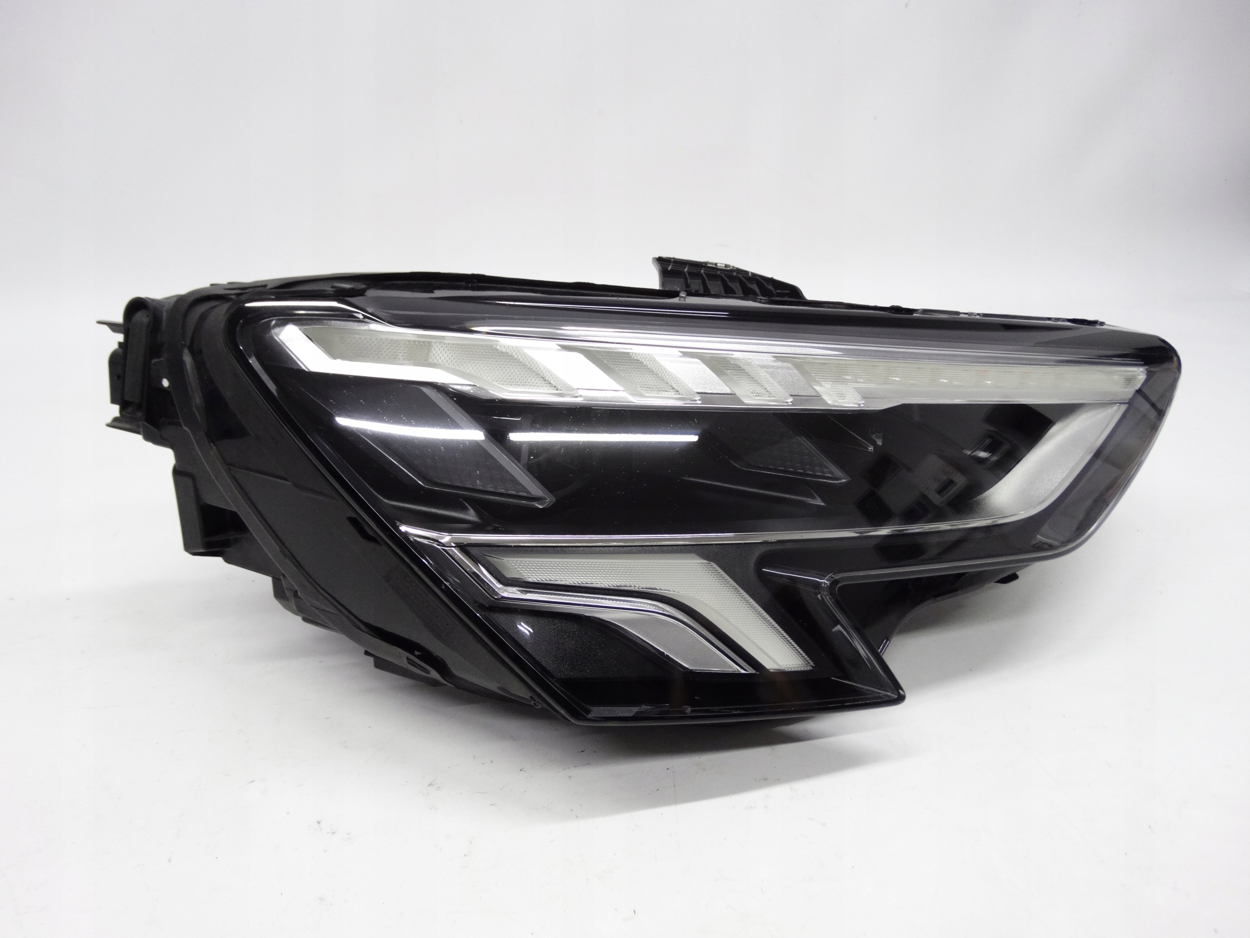 Second image of Audi S3 A3 8Y 2020-2024 lampa prawa Full LED 8Y0941034 oryginalna