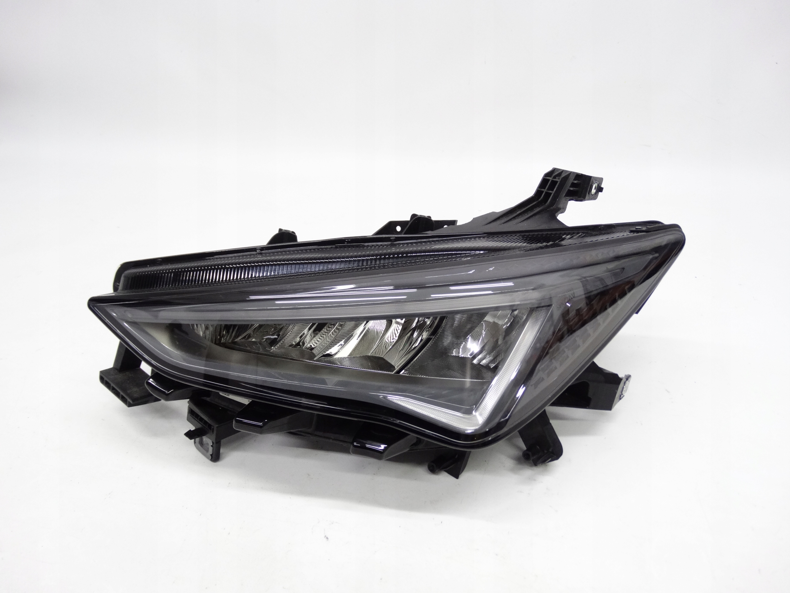 Second image of Cupra Born 2021+ lampa lewa Full LED 10F941007H oryginalna