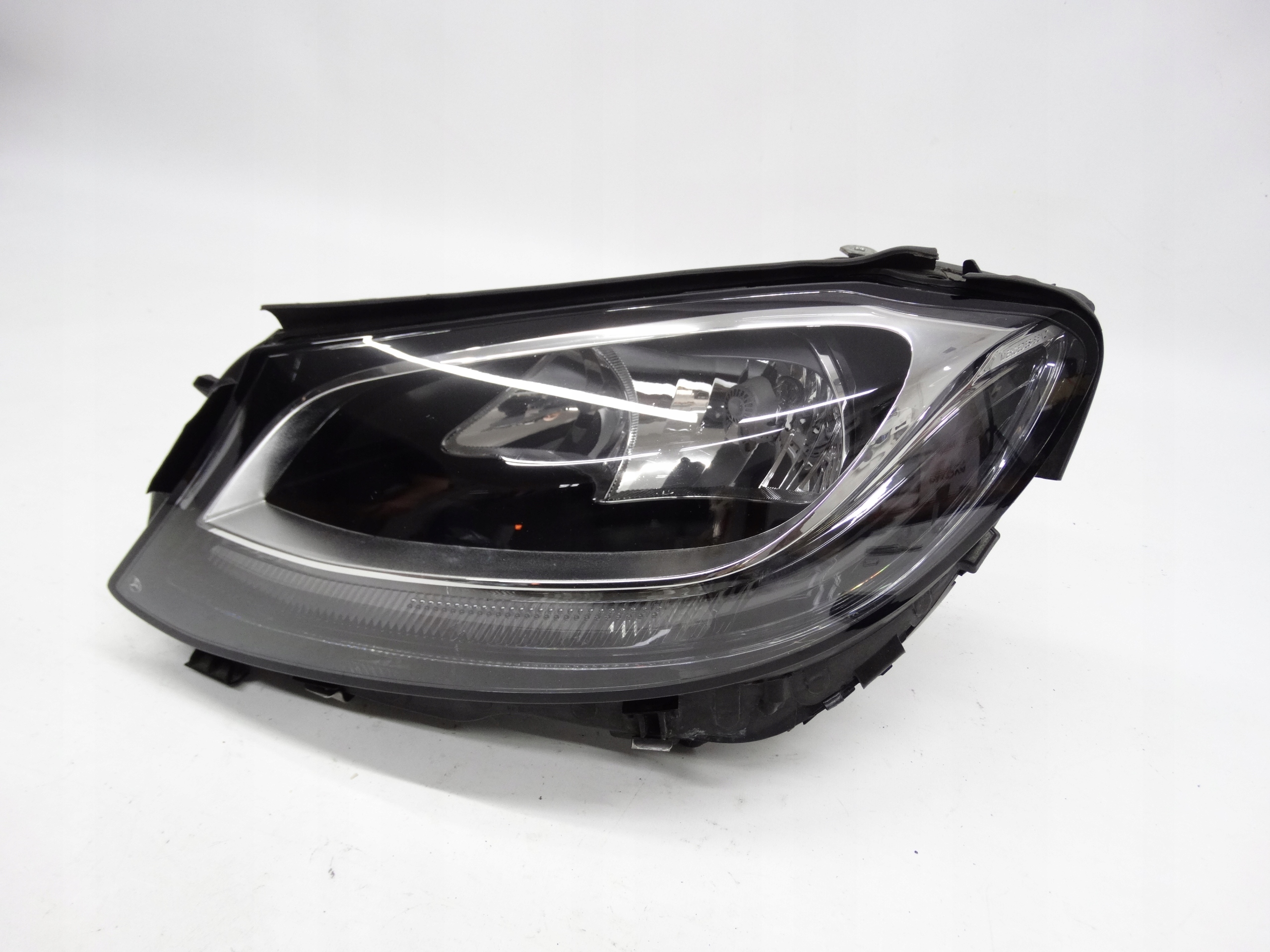 Second image of Mercedes C-Klasa W205 2014-2018 lampa lewa zwykła A2059066402 oryginalna