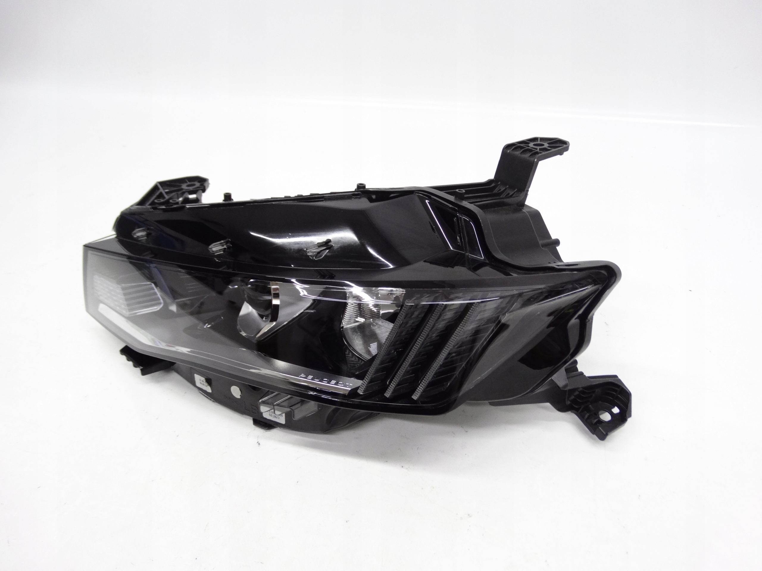 Second image of Peugeot 508 II 2018-2023 lampa lewa zwykła soczewka 9813621380 oryginalna