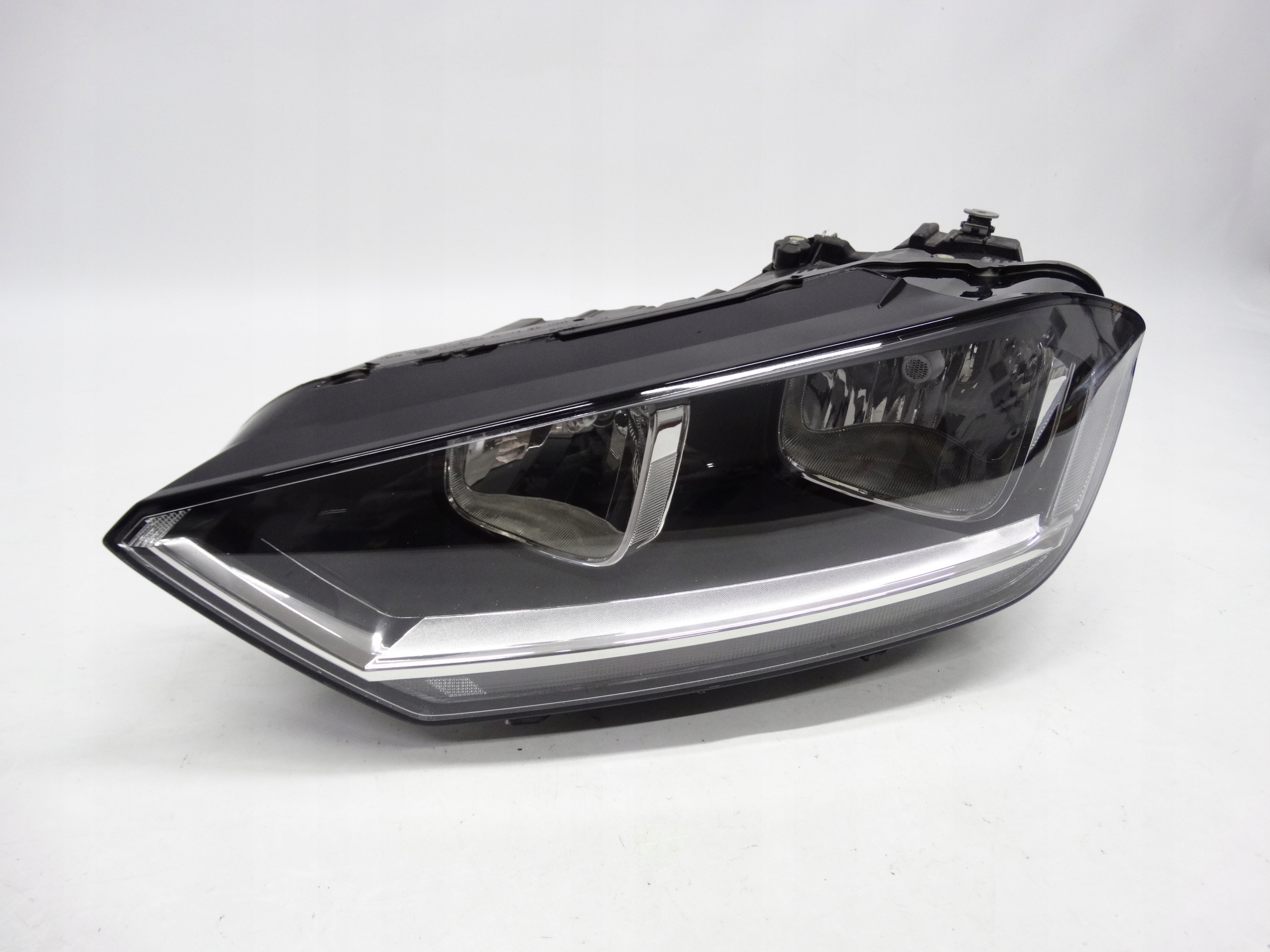 Second image of VW Golf Sportsvan 2014-2018 lampa lewa zwykła 517941005C oryginalna