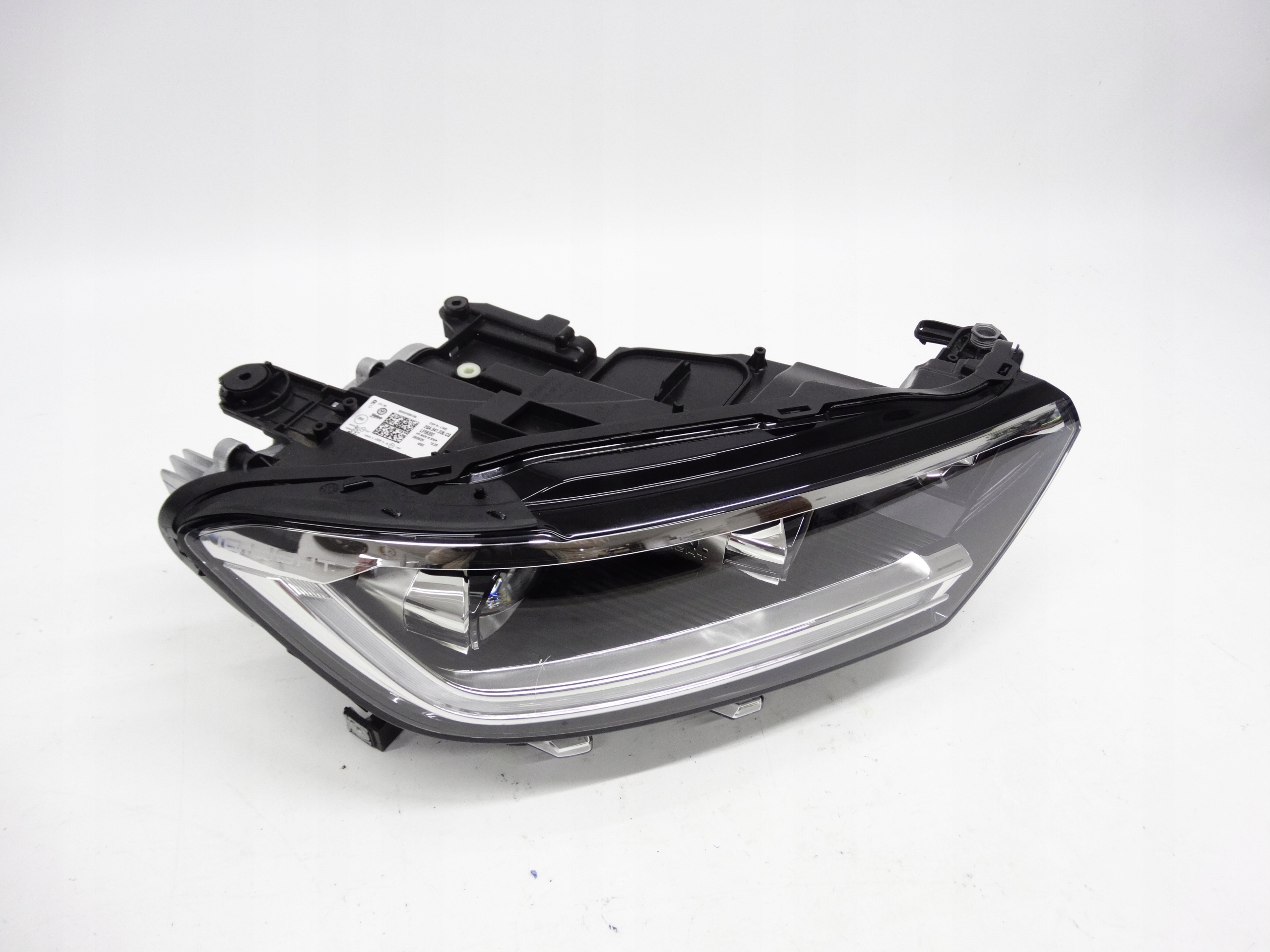 Second image of VW T-Roc R-Line Lift 21-25 lampa prawa IQ Light Full LED 2GA941036CG
