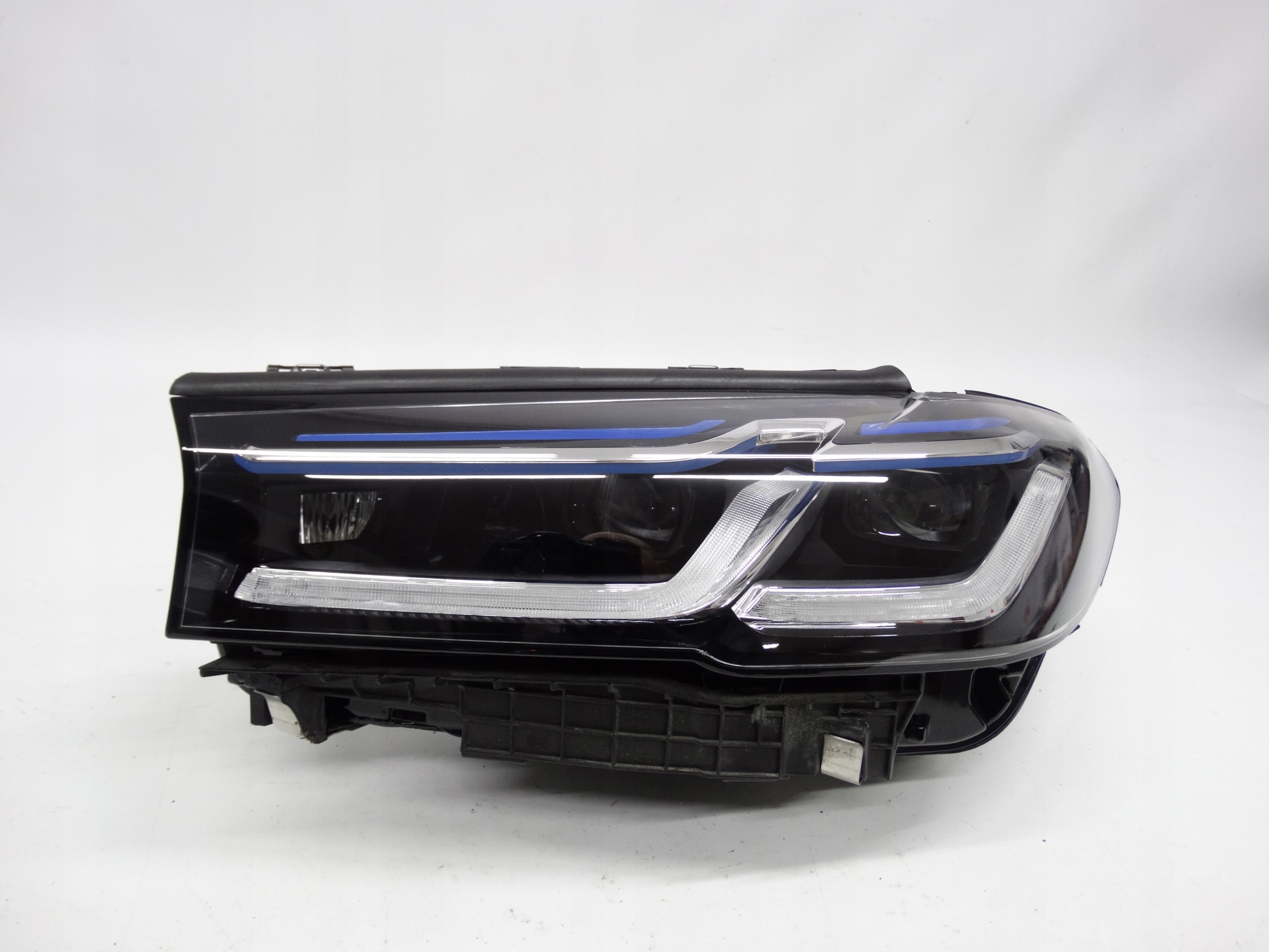 Second image of BMW 5 G30 Lift G31 LCI 2020-2024 lampa lewa Laser 9850587 oryginalna