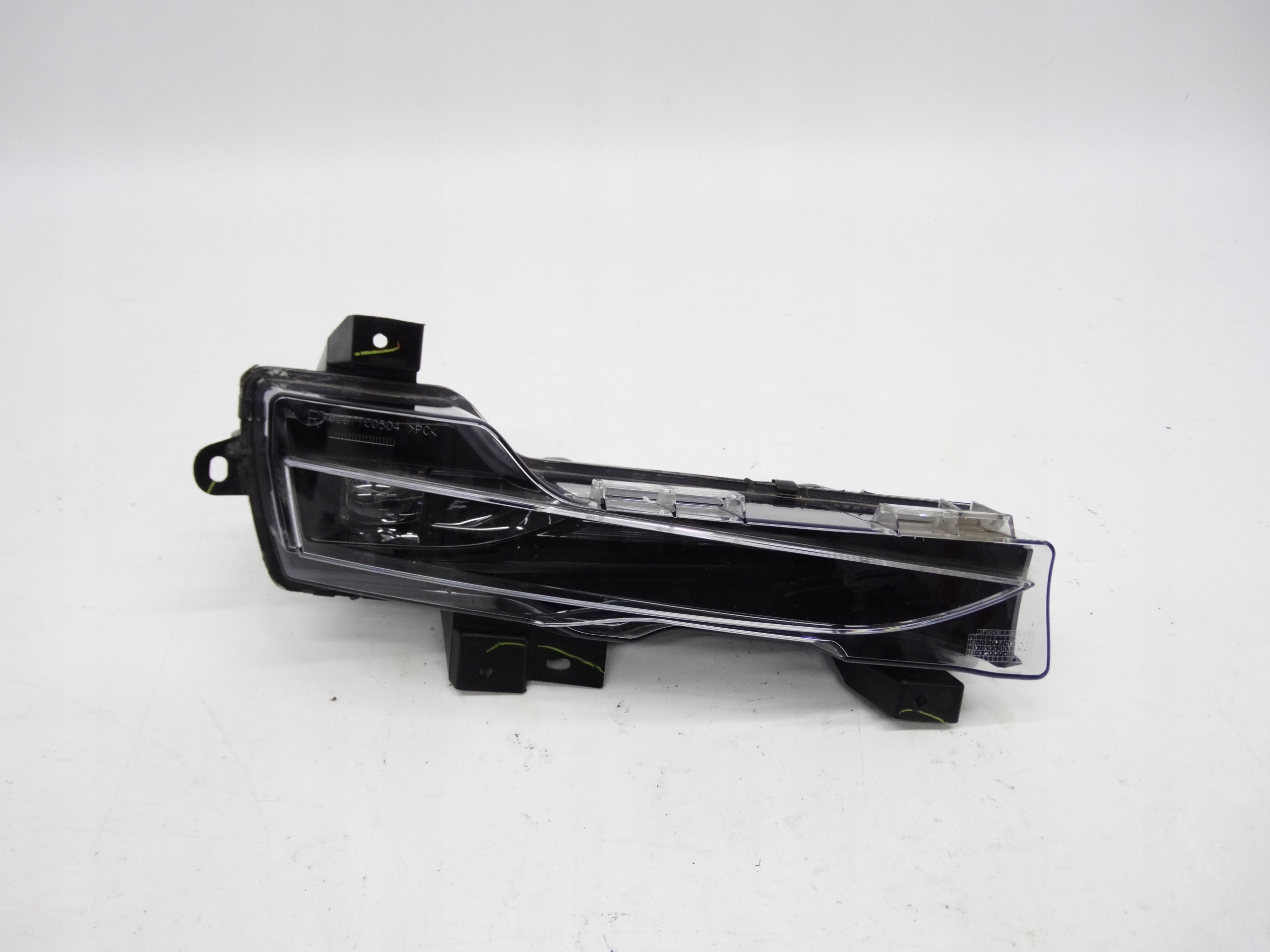 Second image of Tesla Model Y 3 halogen LED prawy 1077396-00-D oryginalny