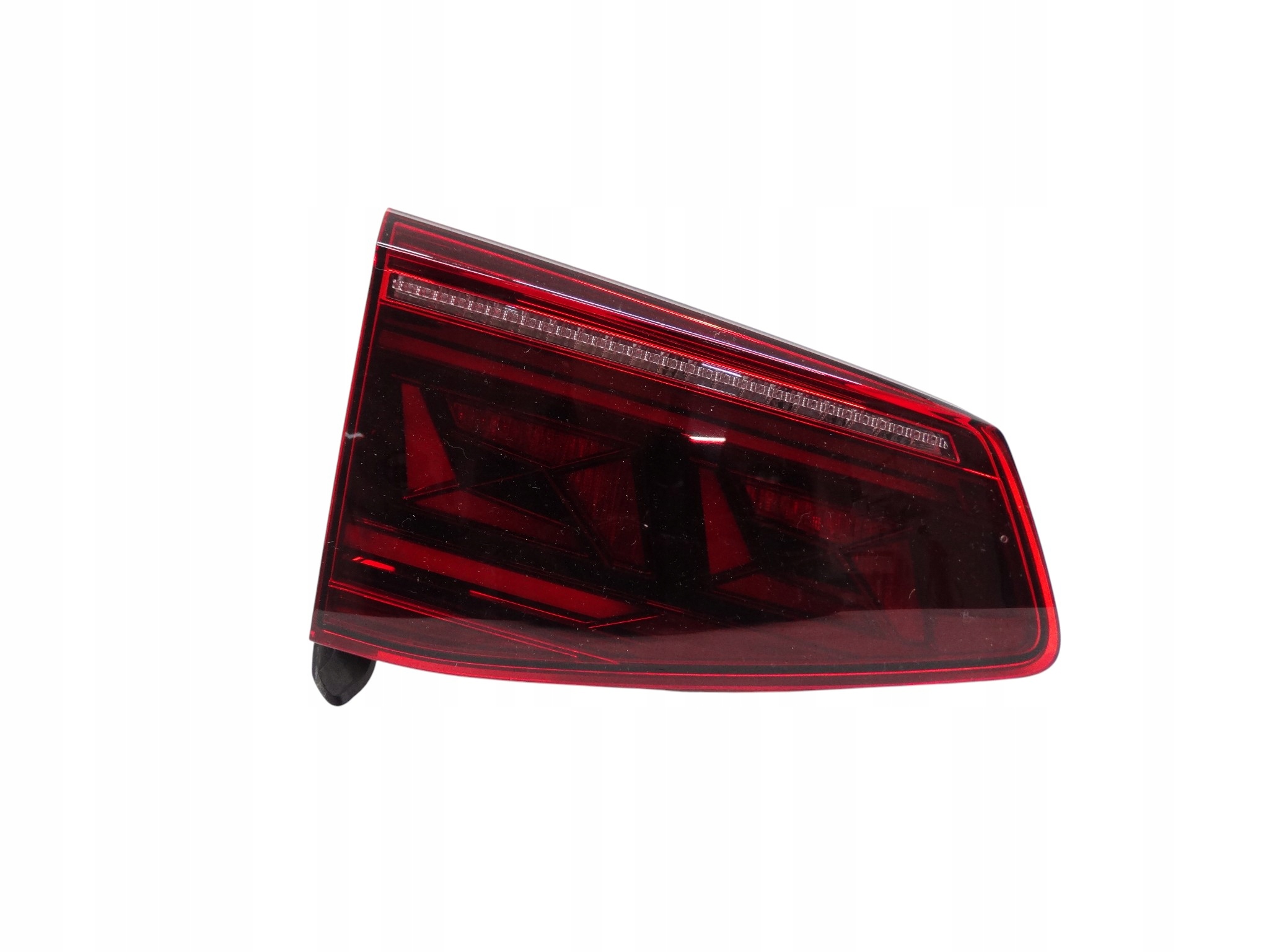 VW Passat B8 Kombi Lift 2019-2023 lampa lewa LED w klapę 3G9945307N