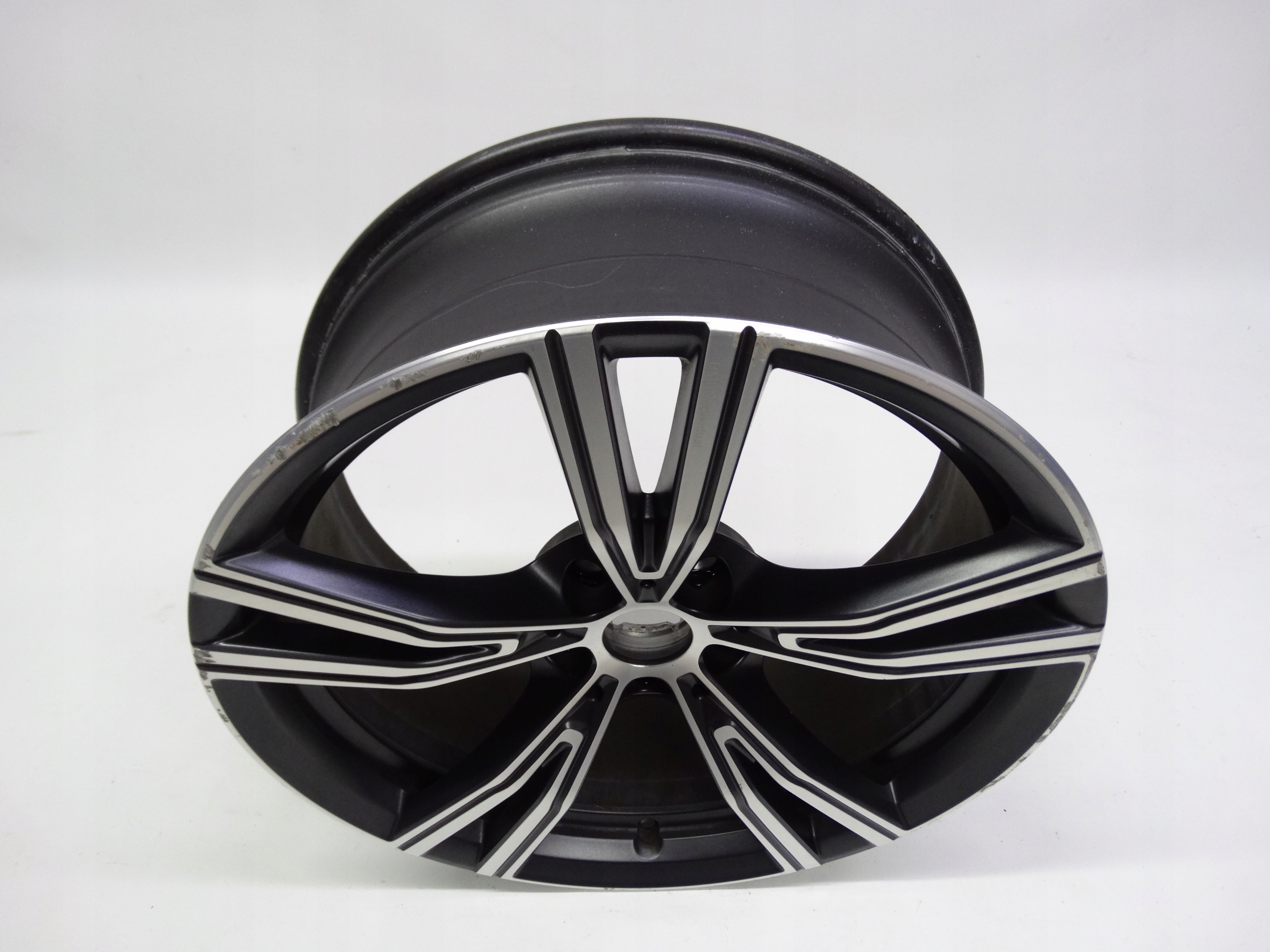 Second image of BMW 3 G20 G21 felga przednia 19 cali Individual 5A2A3A0 8089896 oryginalna