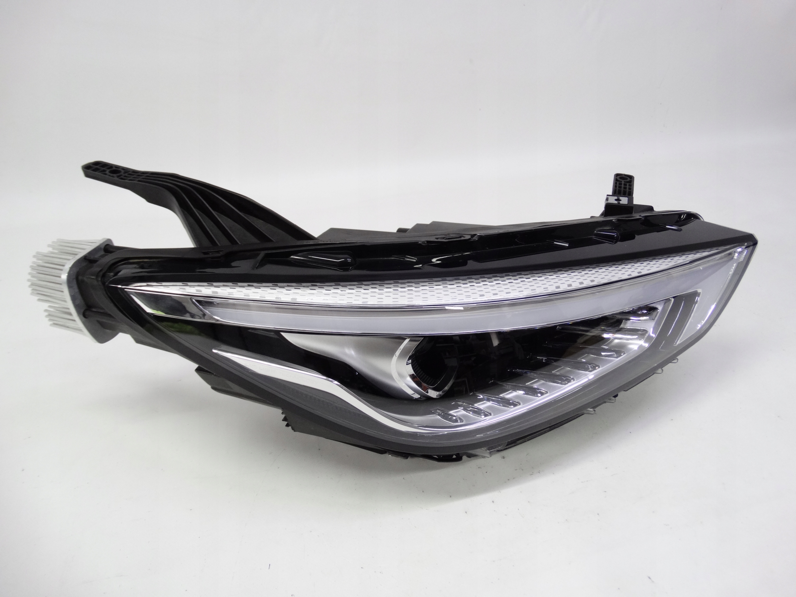 Second image of MG ZS Lift 19-24 lampa prawa Full LED 11275386 oryginalna