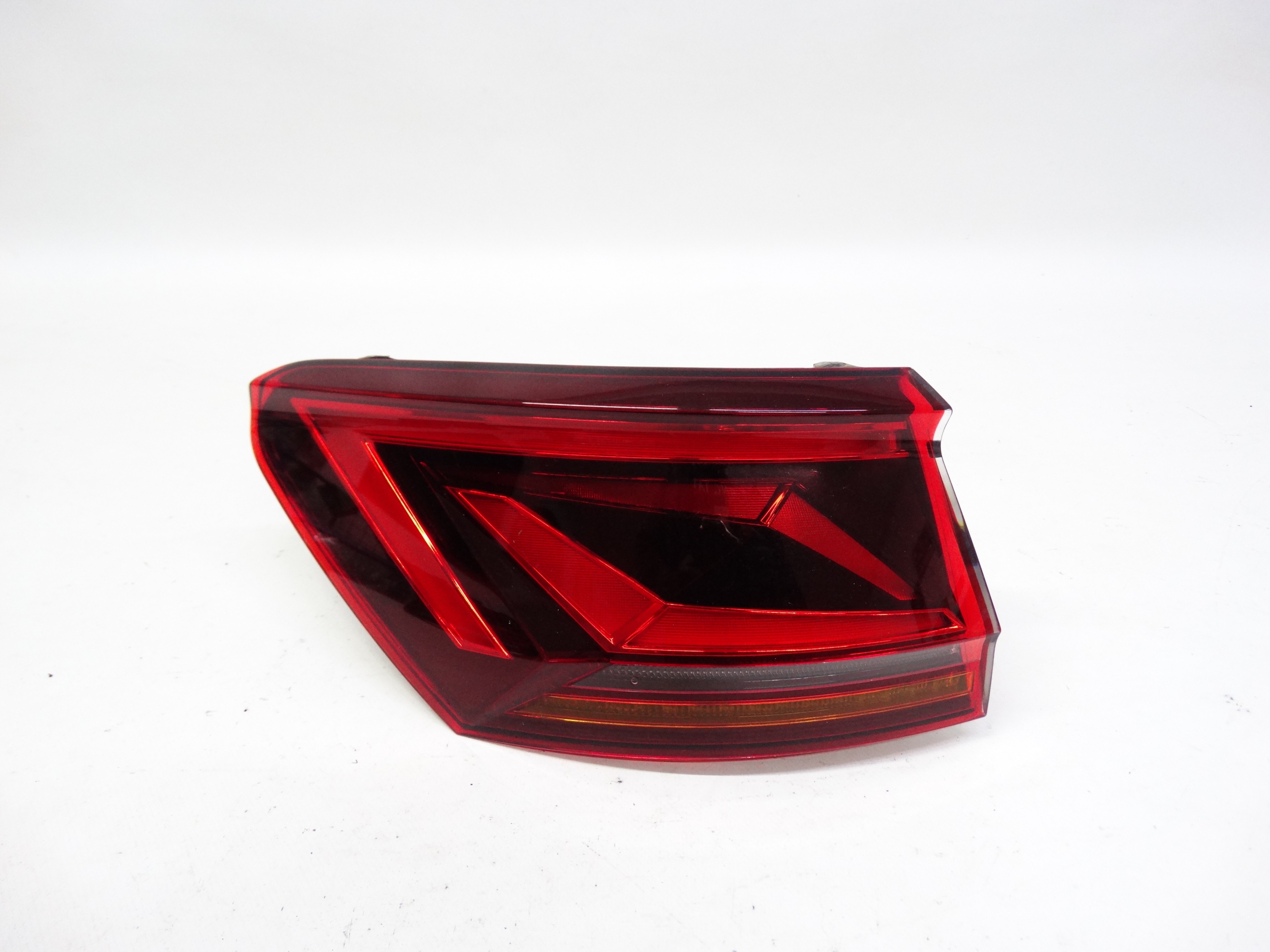 Second image of VW Touareg III R-Line 18-23 lampa tylna lewa LED 760945207A oryginalna