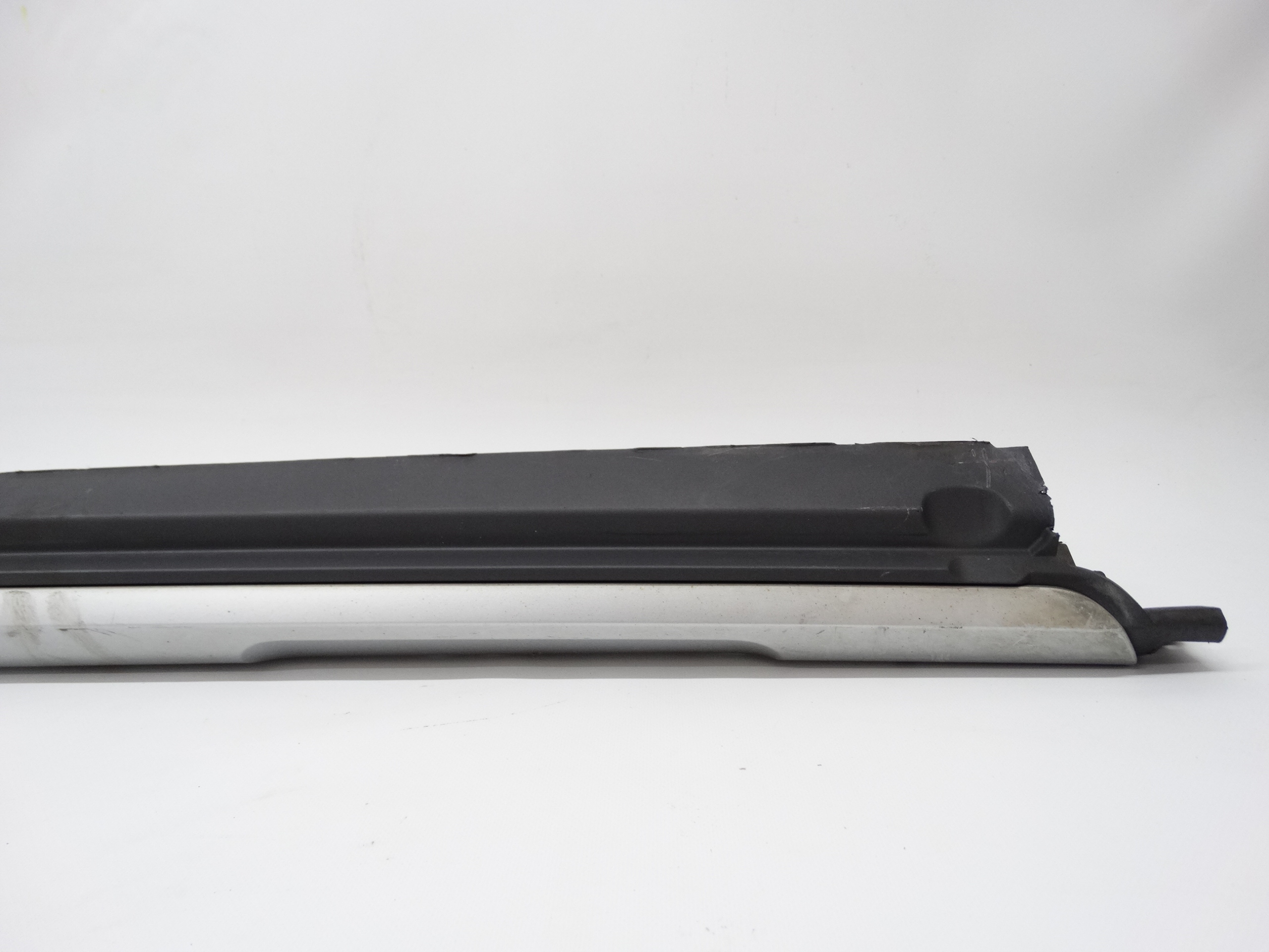 Second image of VW Passat B8 Alltrack listwa progowa 3G9853856