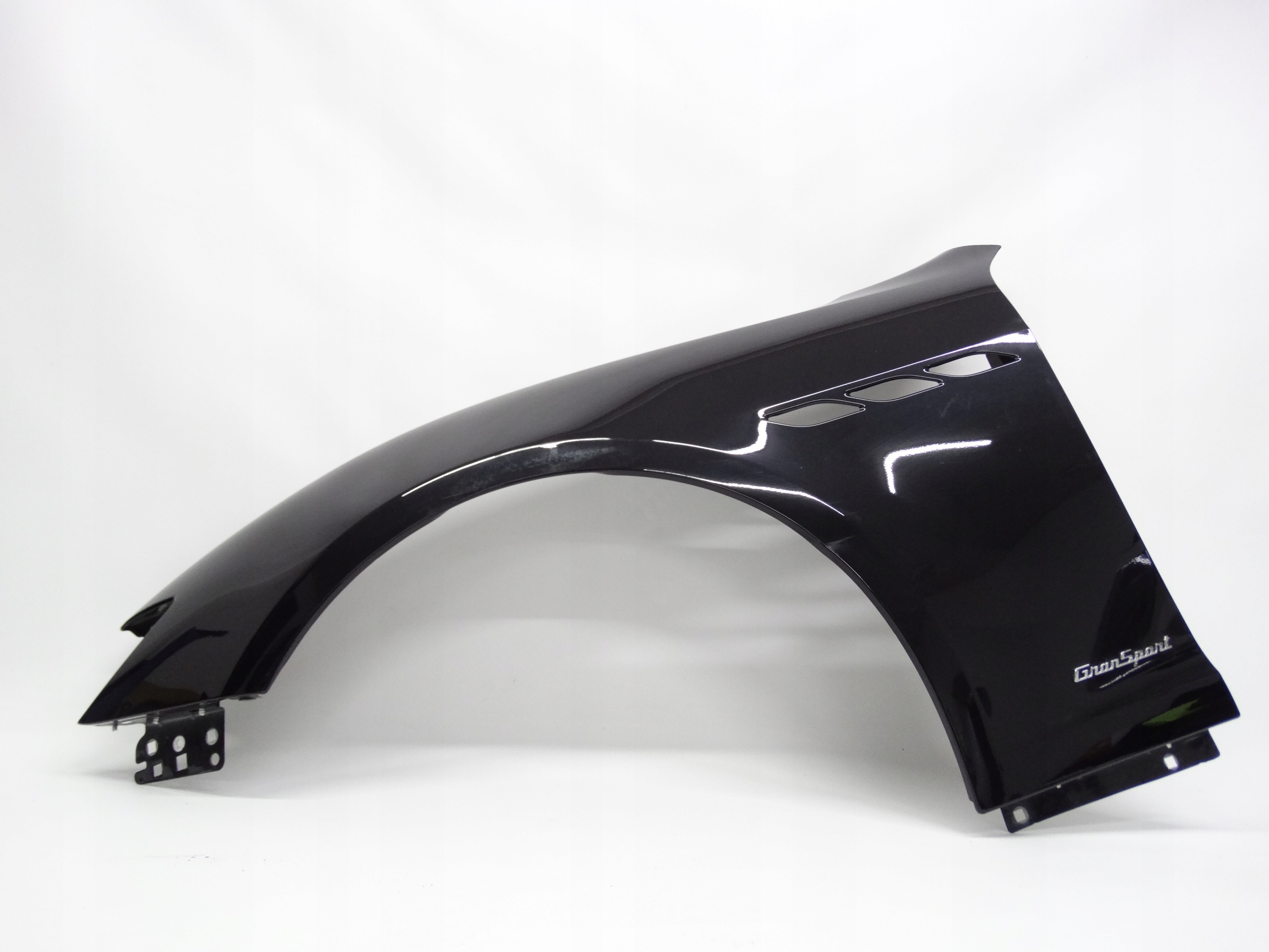 Second image of Maserati Ghibli GranSport M157 13-23 błotnik lewy przedni oryginalny