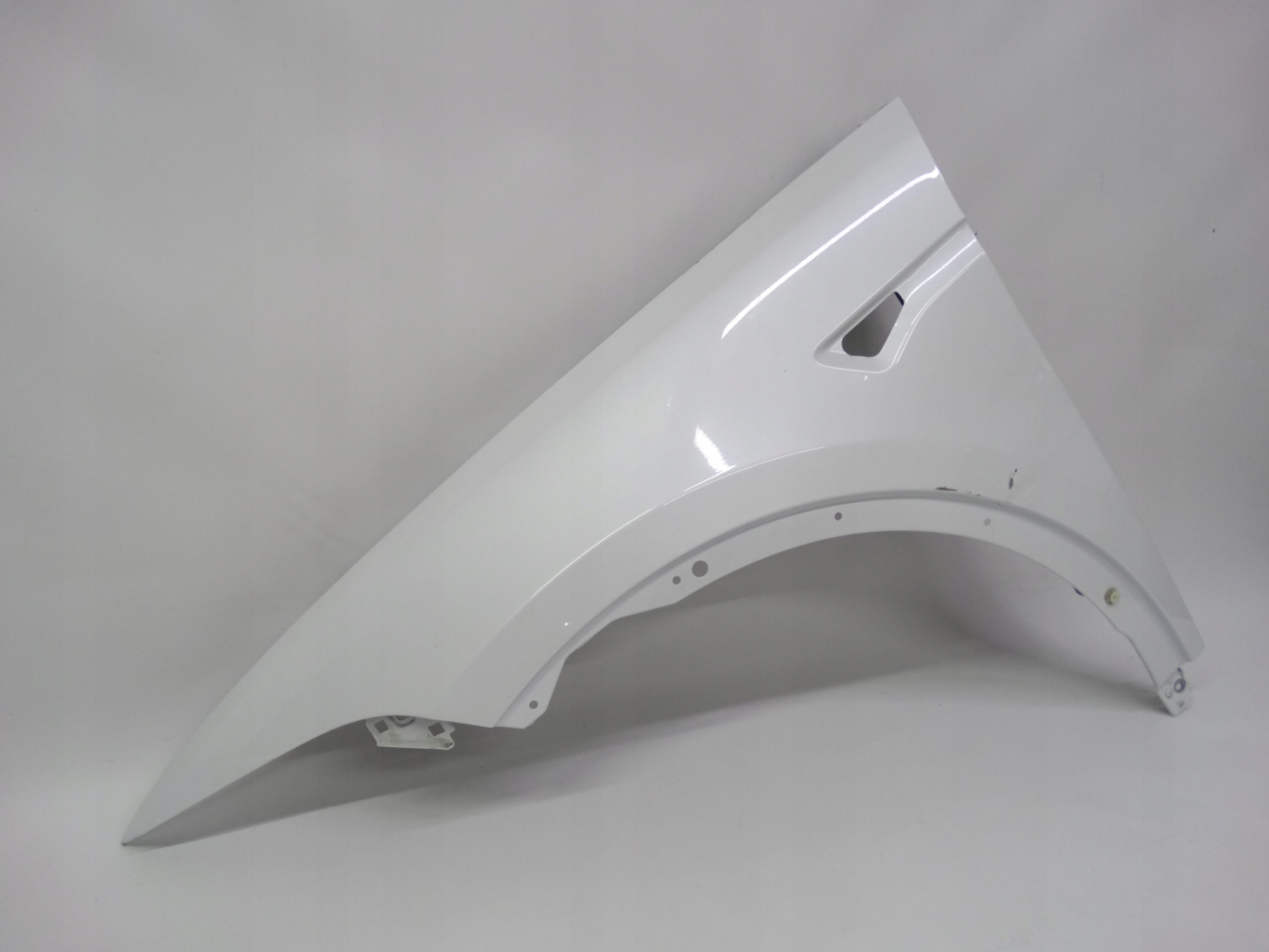 Second image of Tesla Model X 15- błotnik lewy przedni oryginalny 1061700-00-B