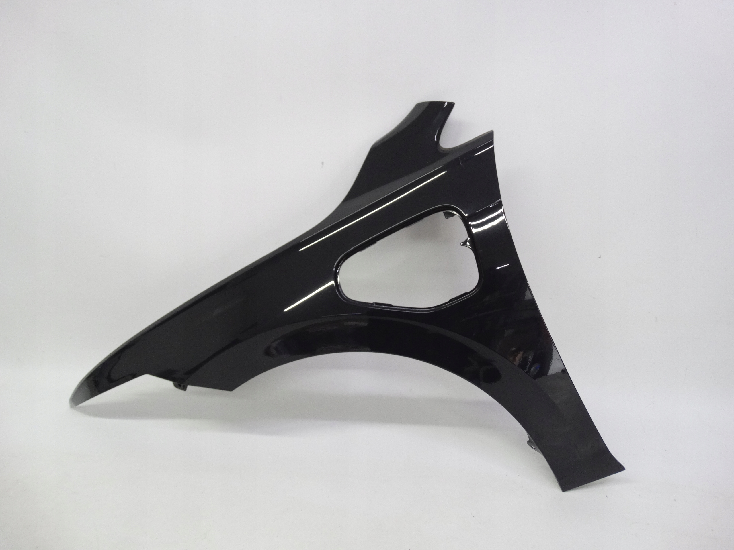 Second image of VW Golf VIII GTE E-Golf 2020+ błotnik lewy przedni oryginalny