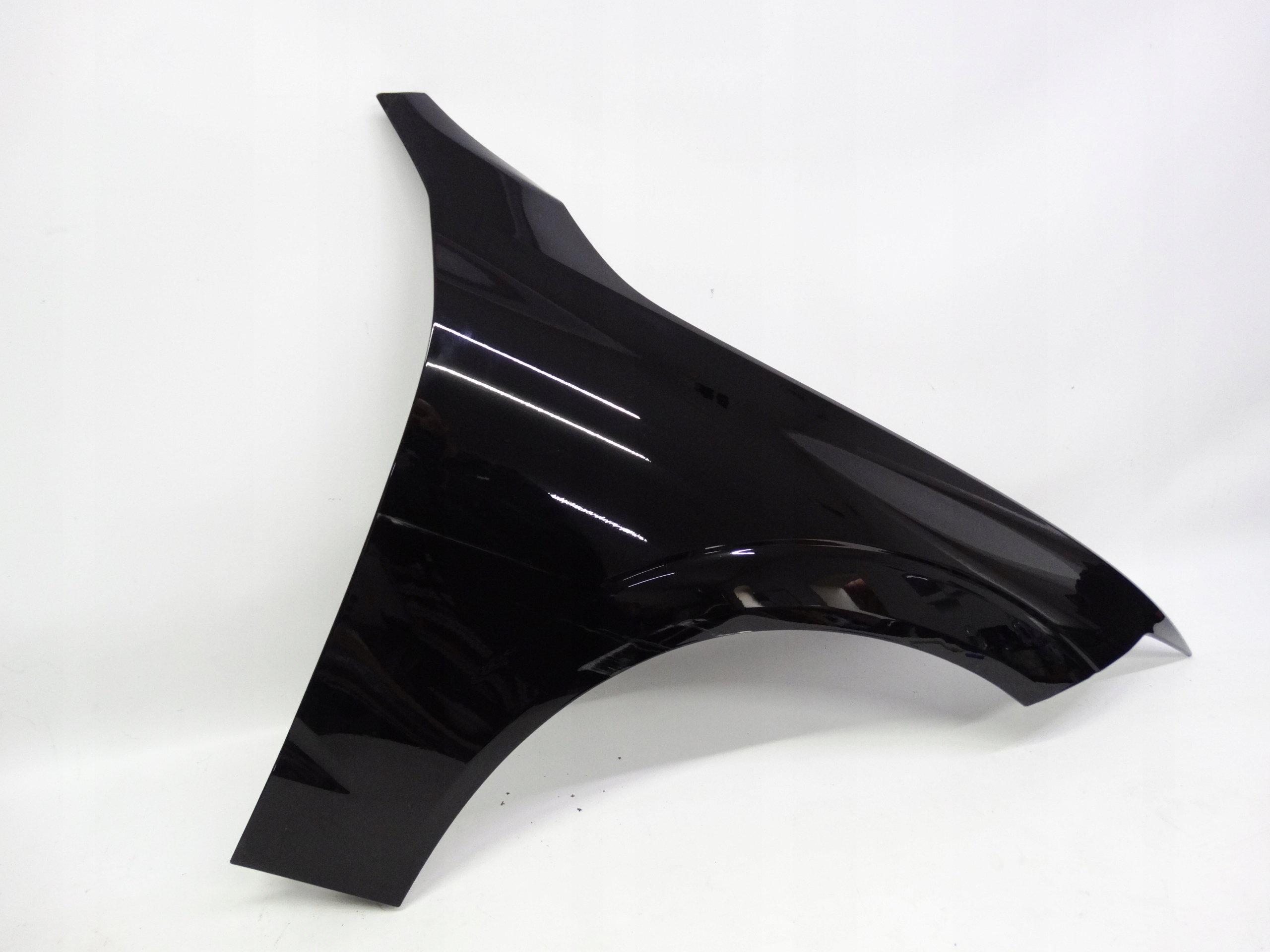 Second image of Volvo XC60 II 2017+ błotnik prawy przedni oryginalny