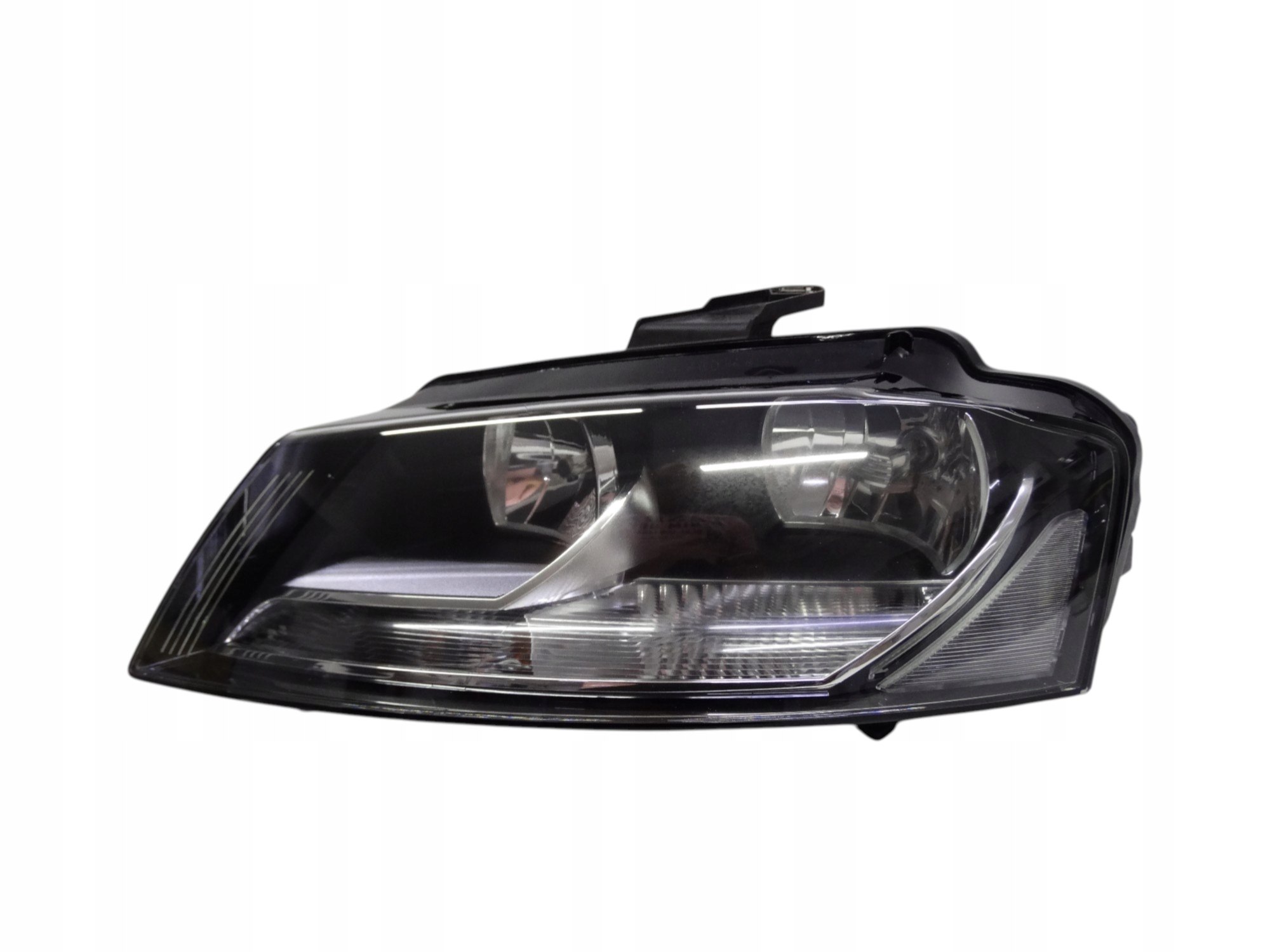 Audi A3 8P Lift 08-12 lampa lewa zwykła 8P0941003BB oryginalna