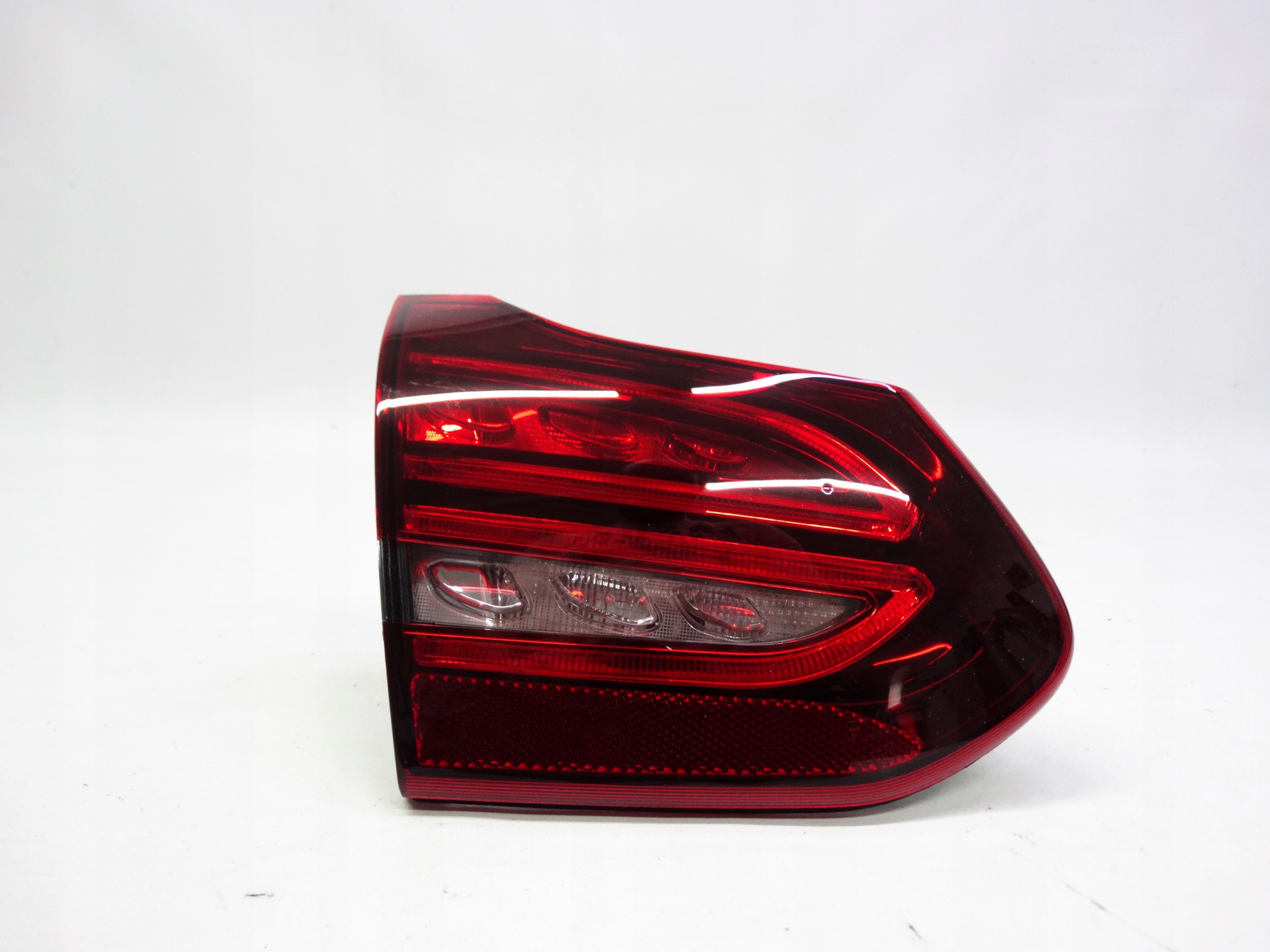 Second image of Mercedes C-Klasa W205 Kombi Lift 18-21 tylna lewa LED A2059064605 oryginał