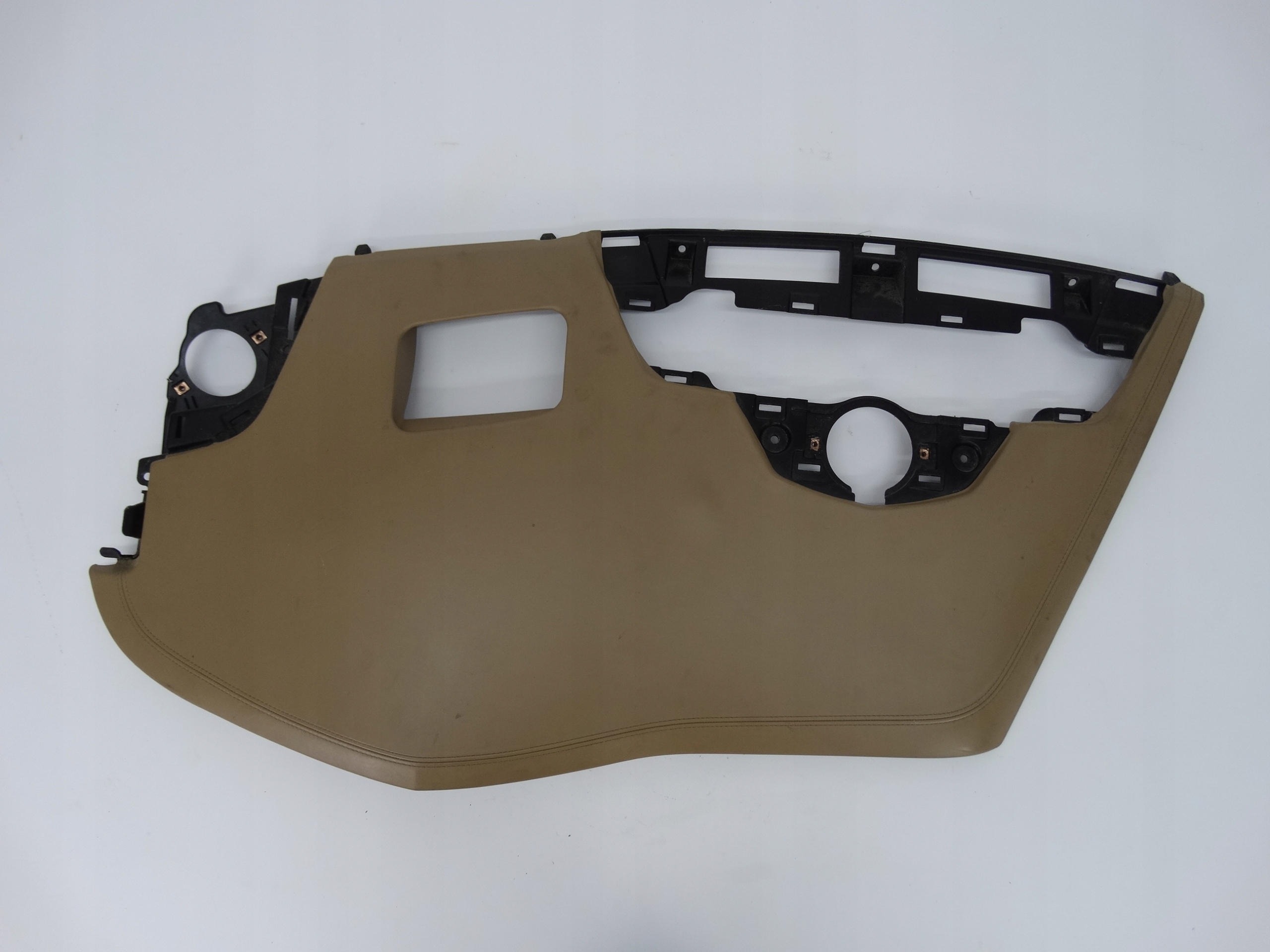 Second image of Cadillac XT5 16- deska konsola nakładka HeadUp HUD