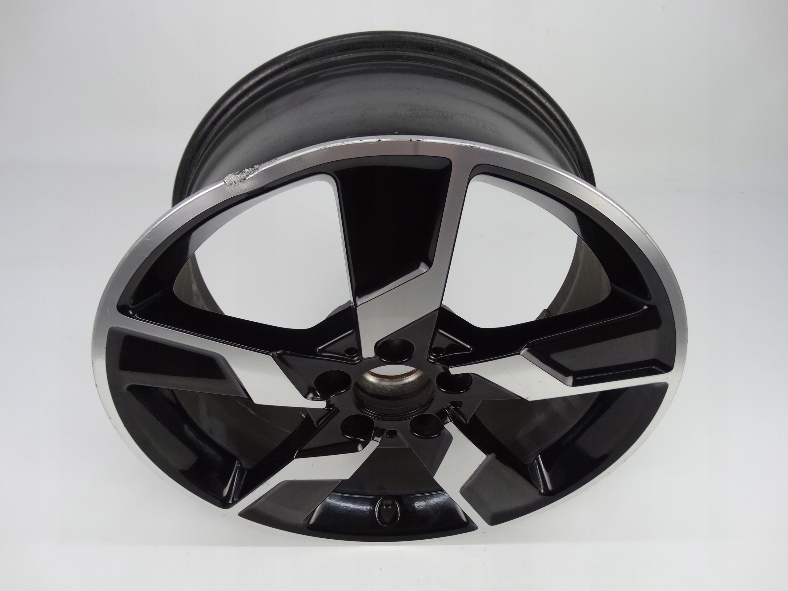 Second image of Mercedes E-klasa W212 felga 18 cali A2124013402