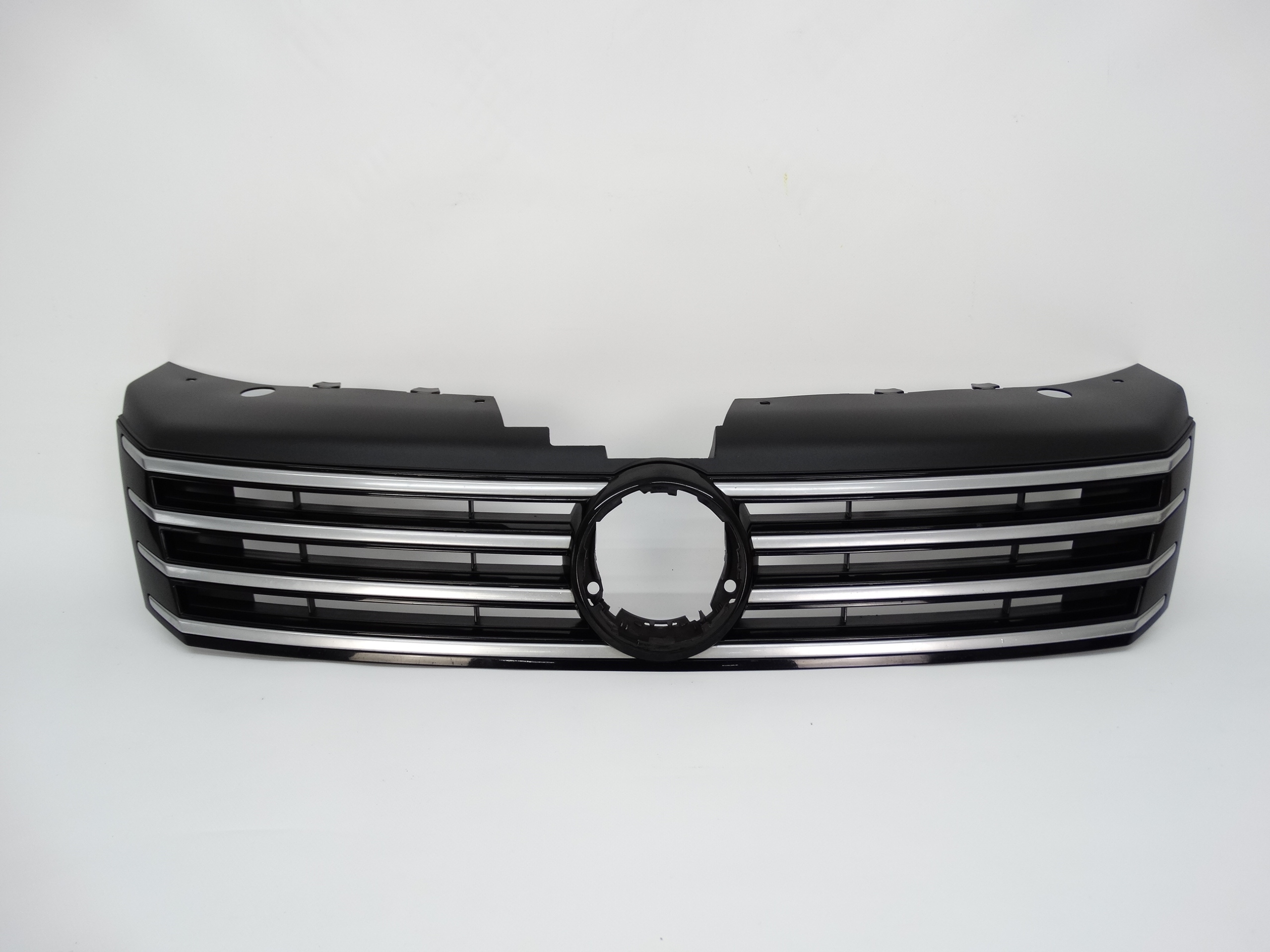 Second image of VW Passat B7 Alltrack 3AA 10-14 grill satynowy
