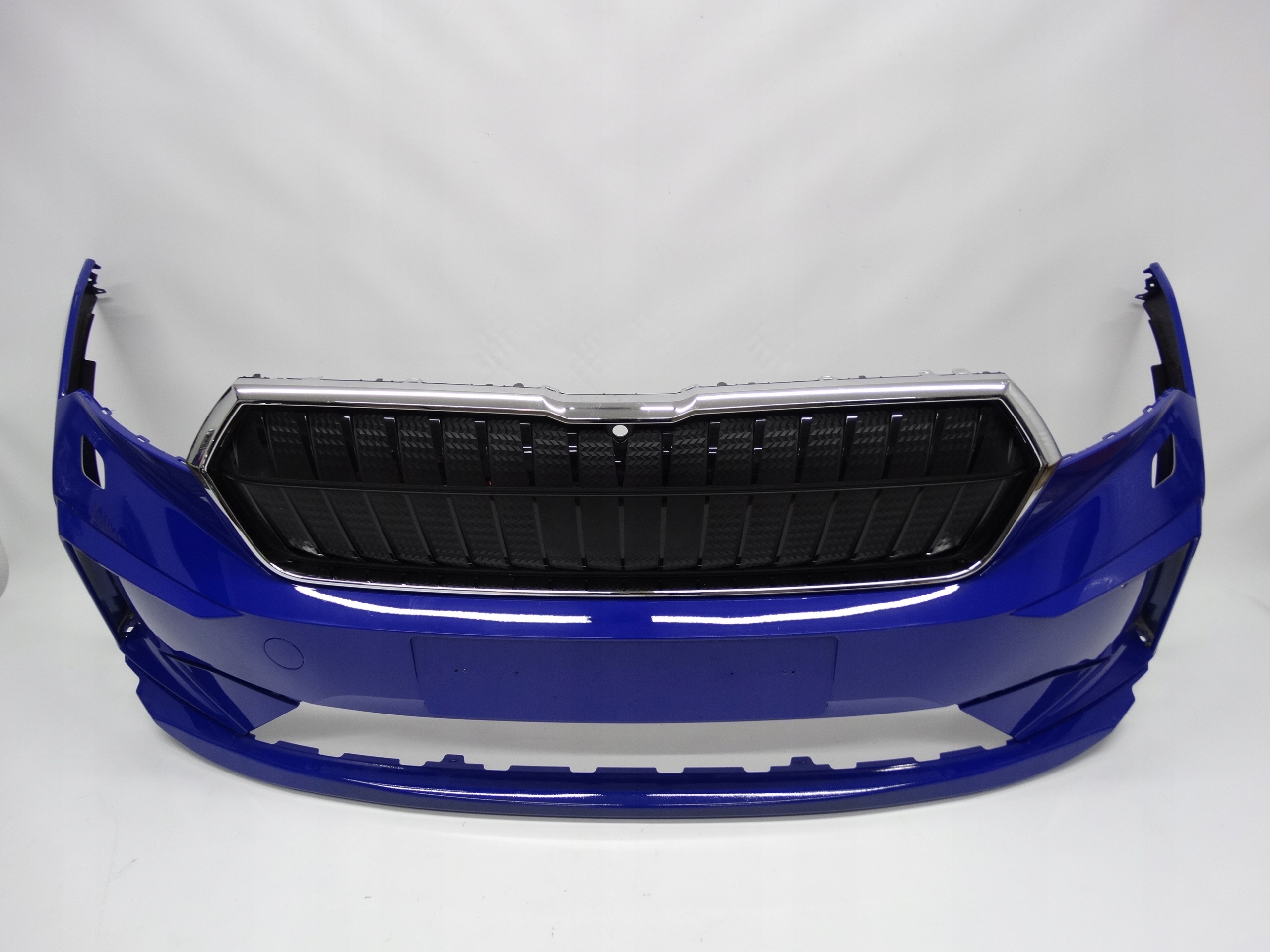 Second image of Skoda Enyaq iV 2020- 5LA zderzak przód 5LA807221