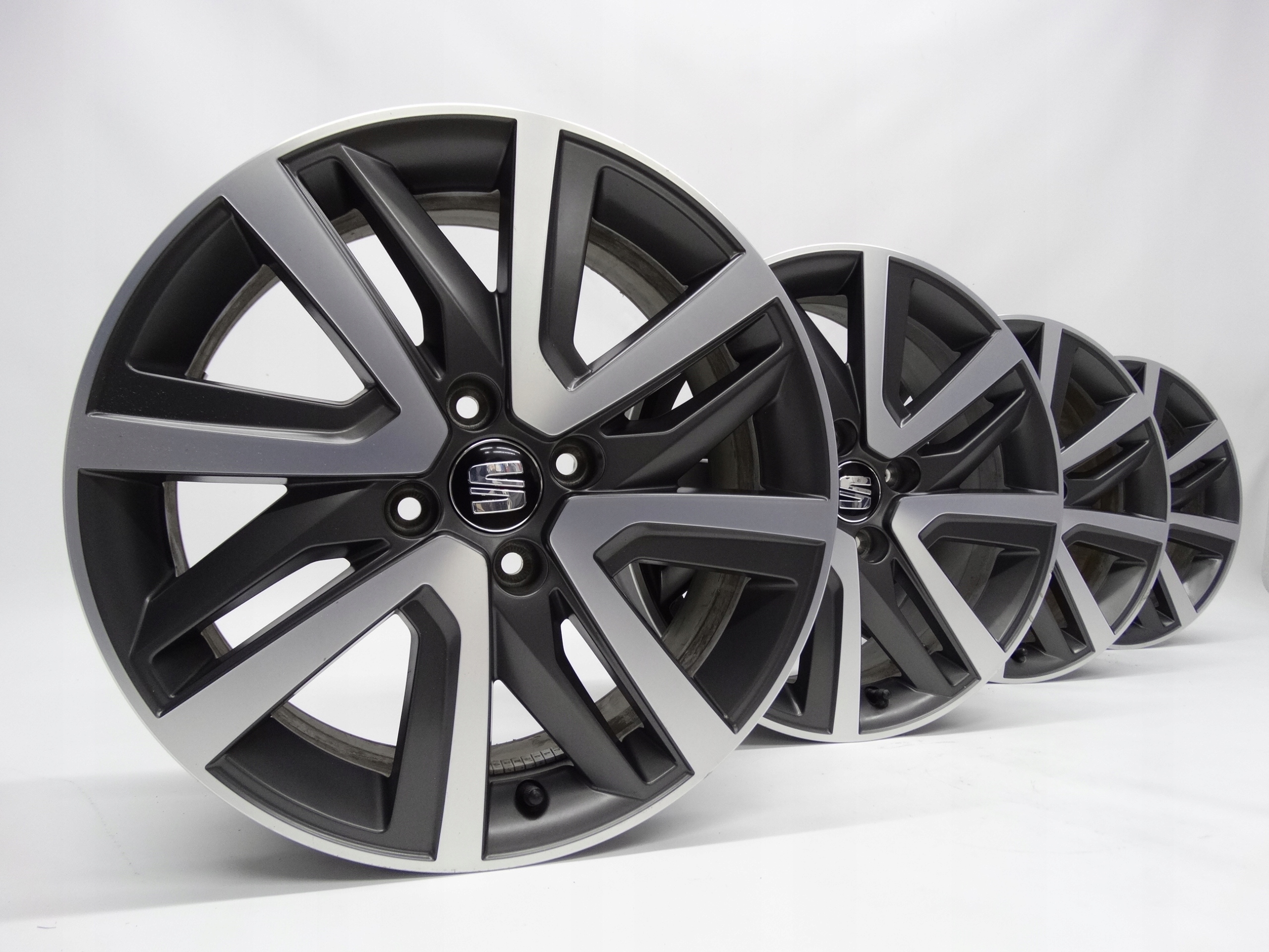 Second image of Seat Mii Electric komplet 16 cali 12S601025