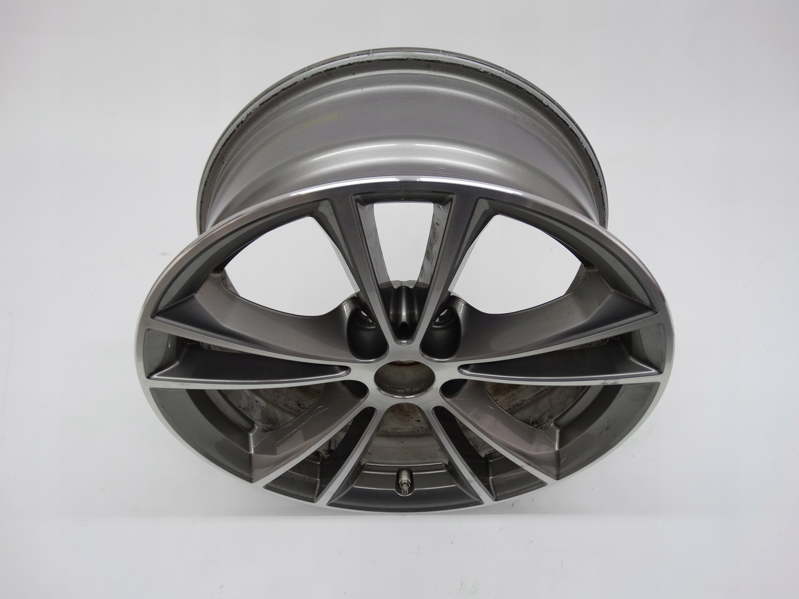 Second image of BMW 5 G30 G31 felga 17 cali 6863417 oryginalna