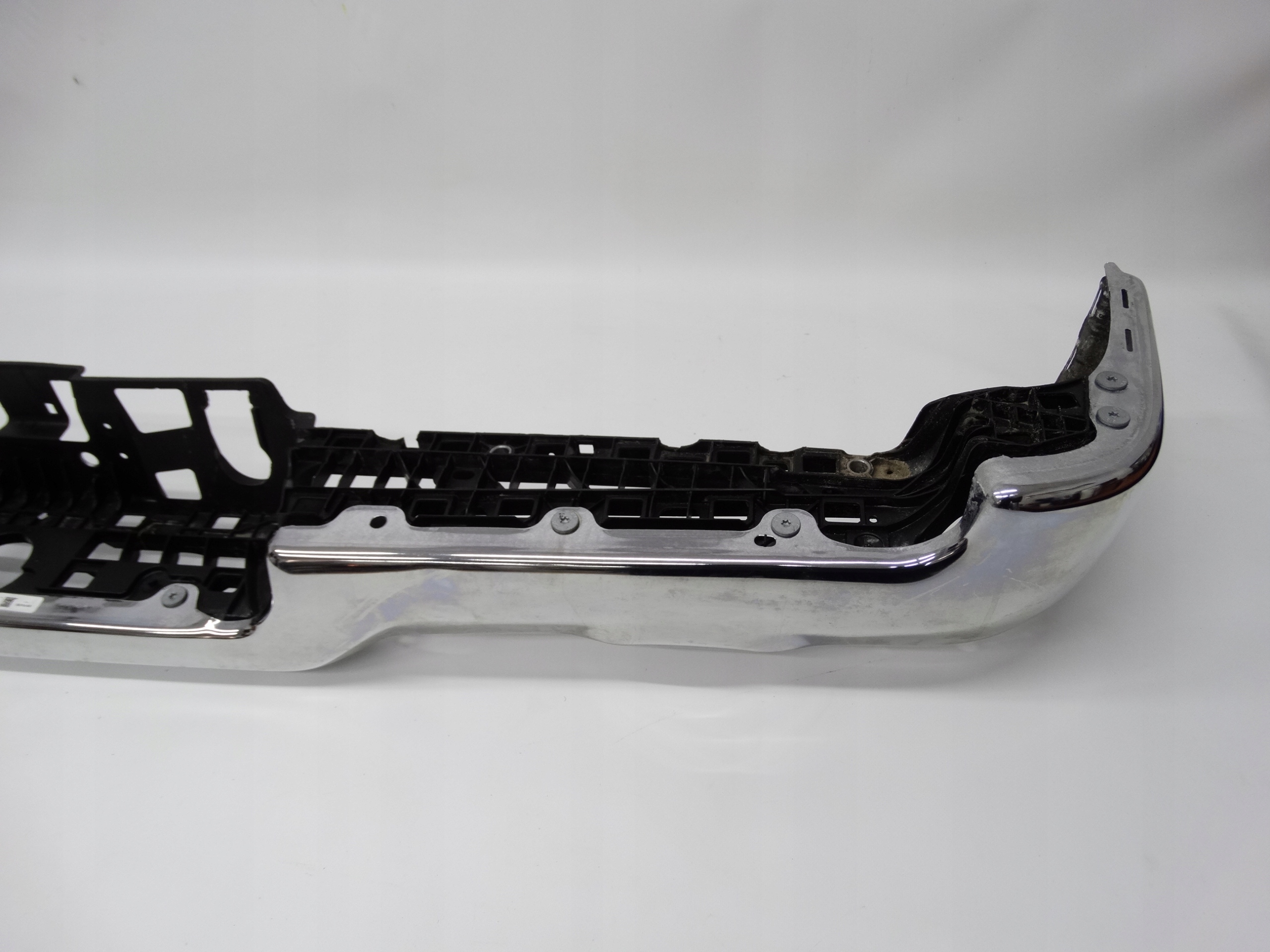 Second image of RAM 1500 II 18- zderzak tylny oryginalny chrom