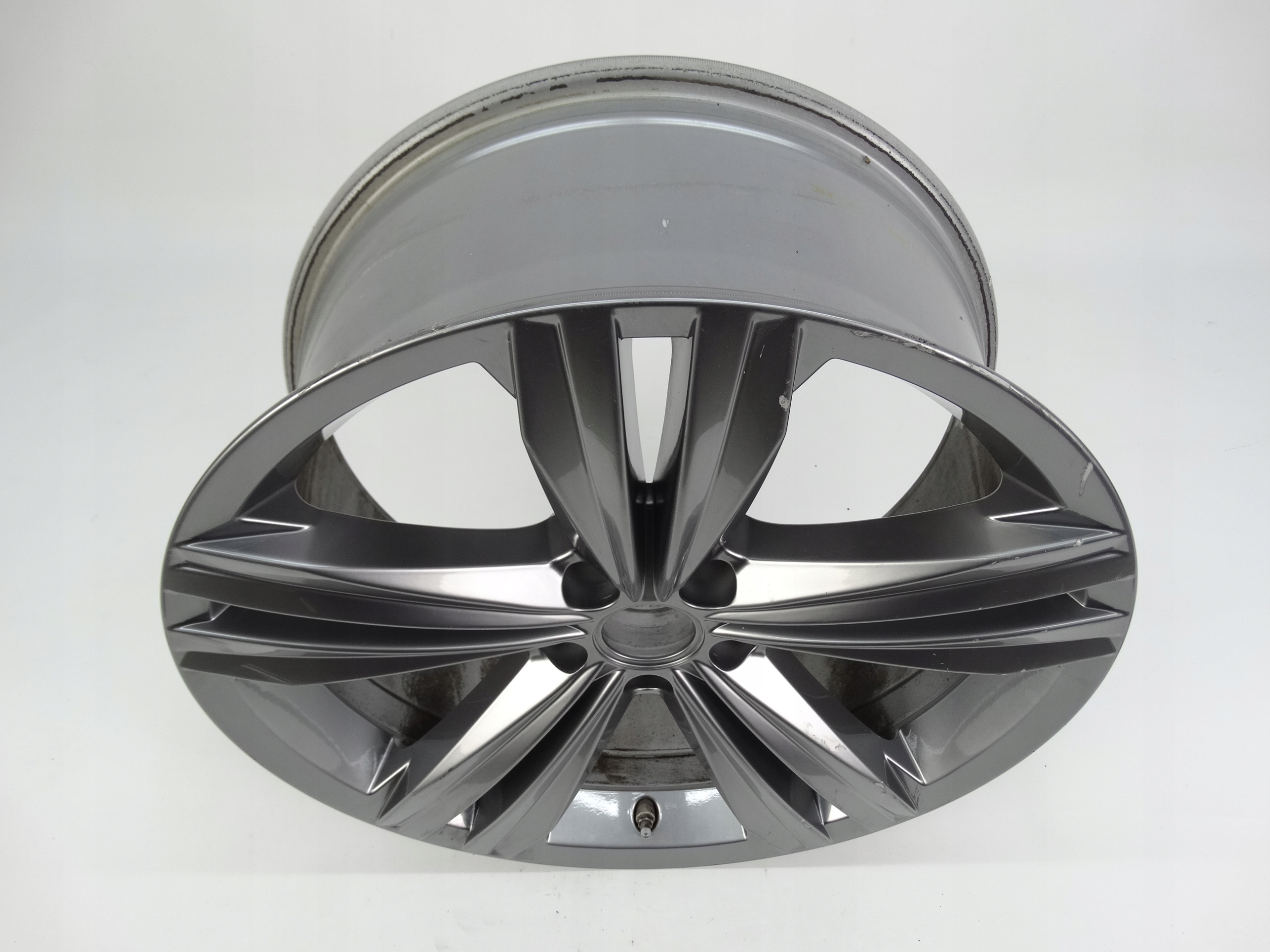 Second image of VW Touareg III 760 felga 19 cali 760601025P