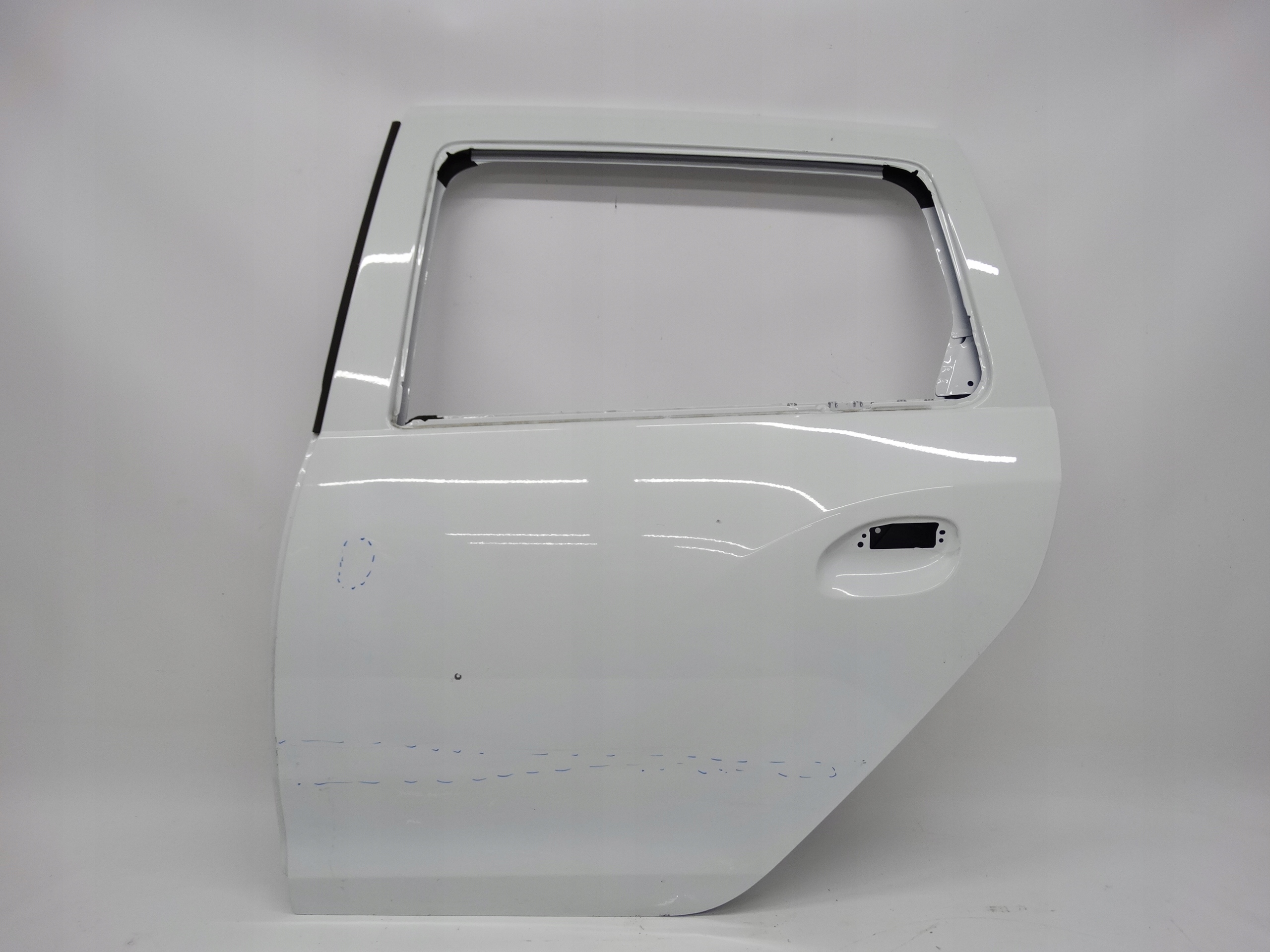 Second image of Dacia Logan MCV II Stepway drzwi lewe BEZ listwy